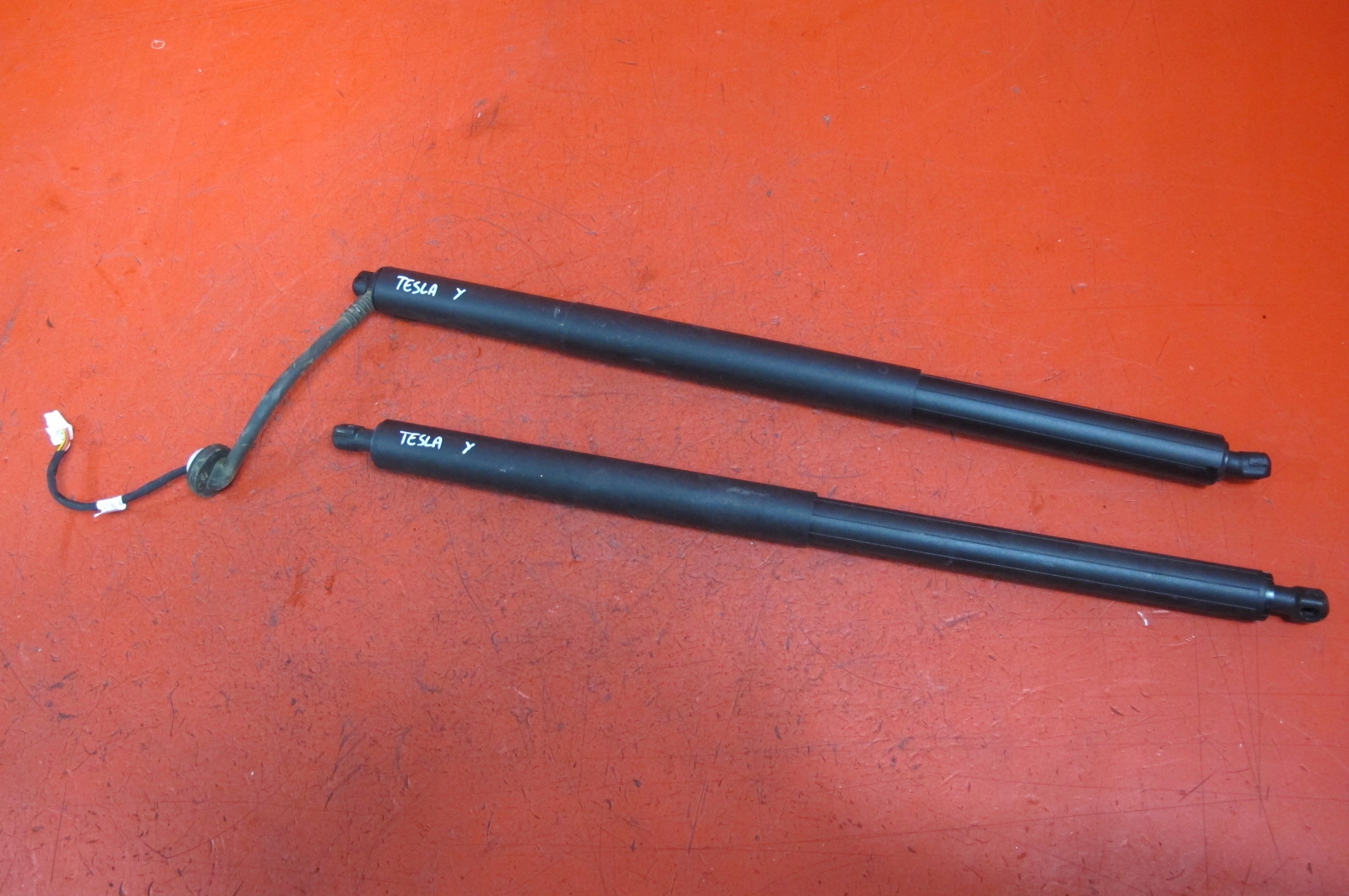 Tesla MODEL Y damper telescope bonnet boot rear part rear KOMPLET