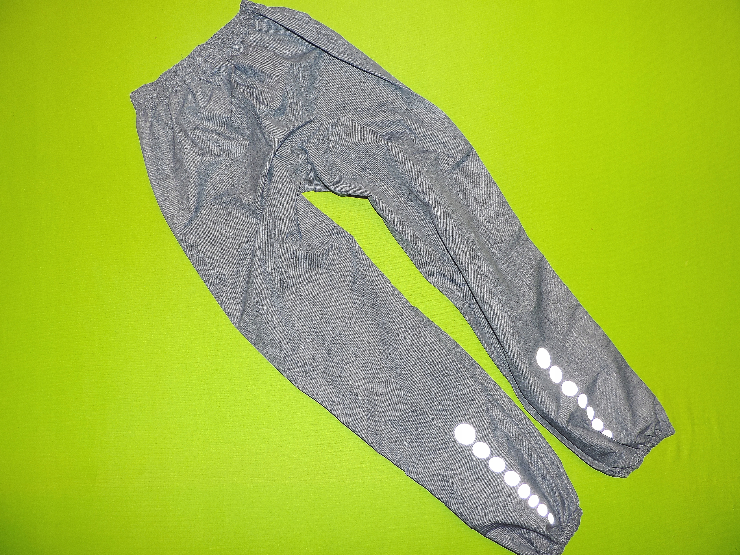 TCM__CHŁOPIĘCE SPODNIE PRZECIWDESZCZOWE__146 Rozmiar (new) 146 (141 - 146 cm)