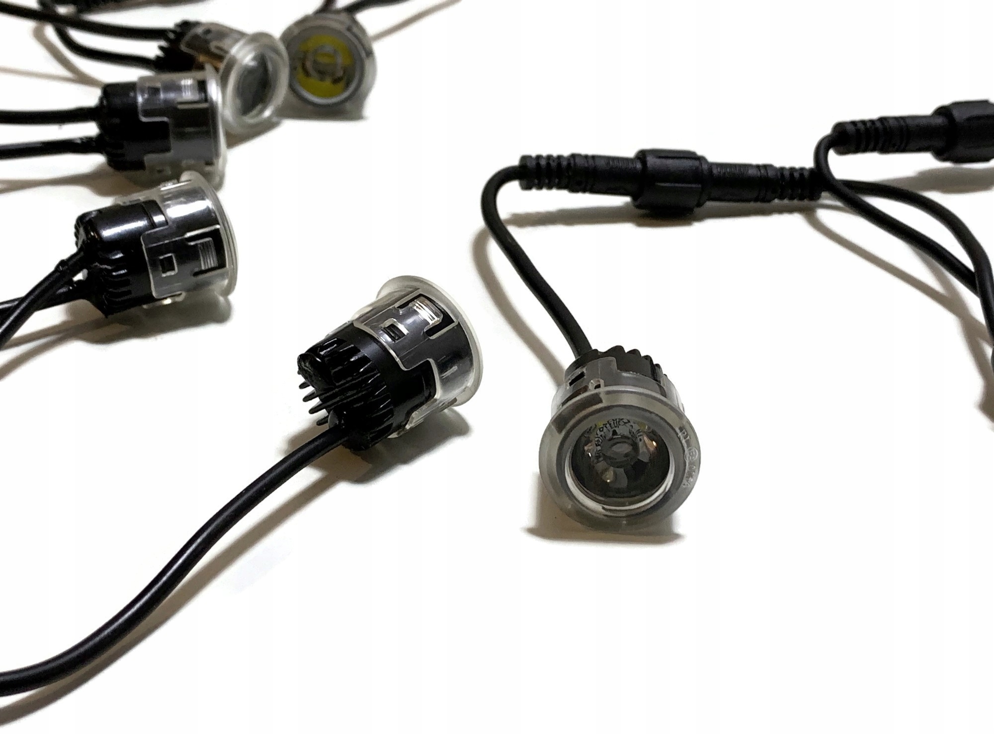 SWIATLA JAZDY DZIENNEJ 5 LED OKRAGLE FLEX PUNKTOWE Installation side front