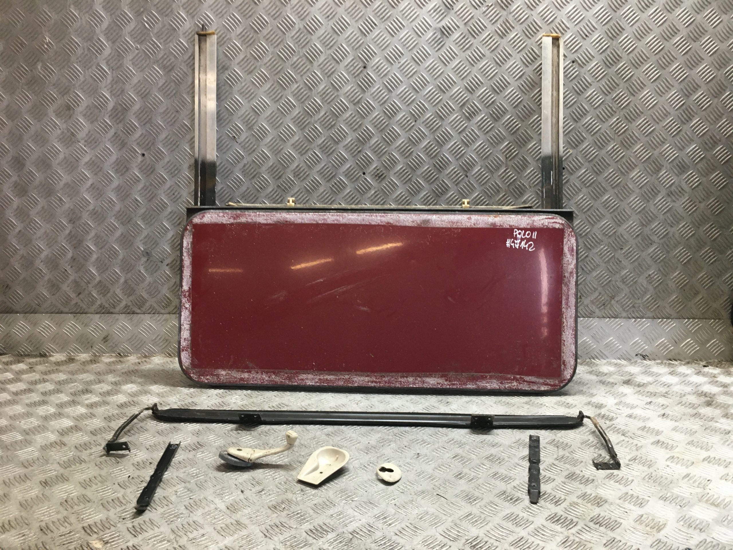 POLO II 86C ЛЮК НА КРЫШЕ