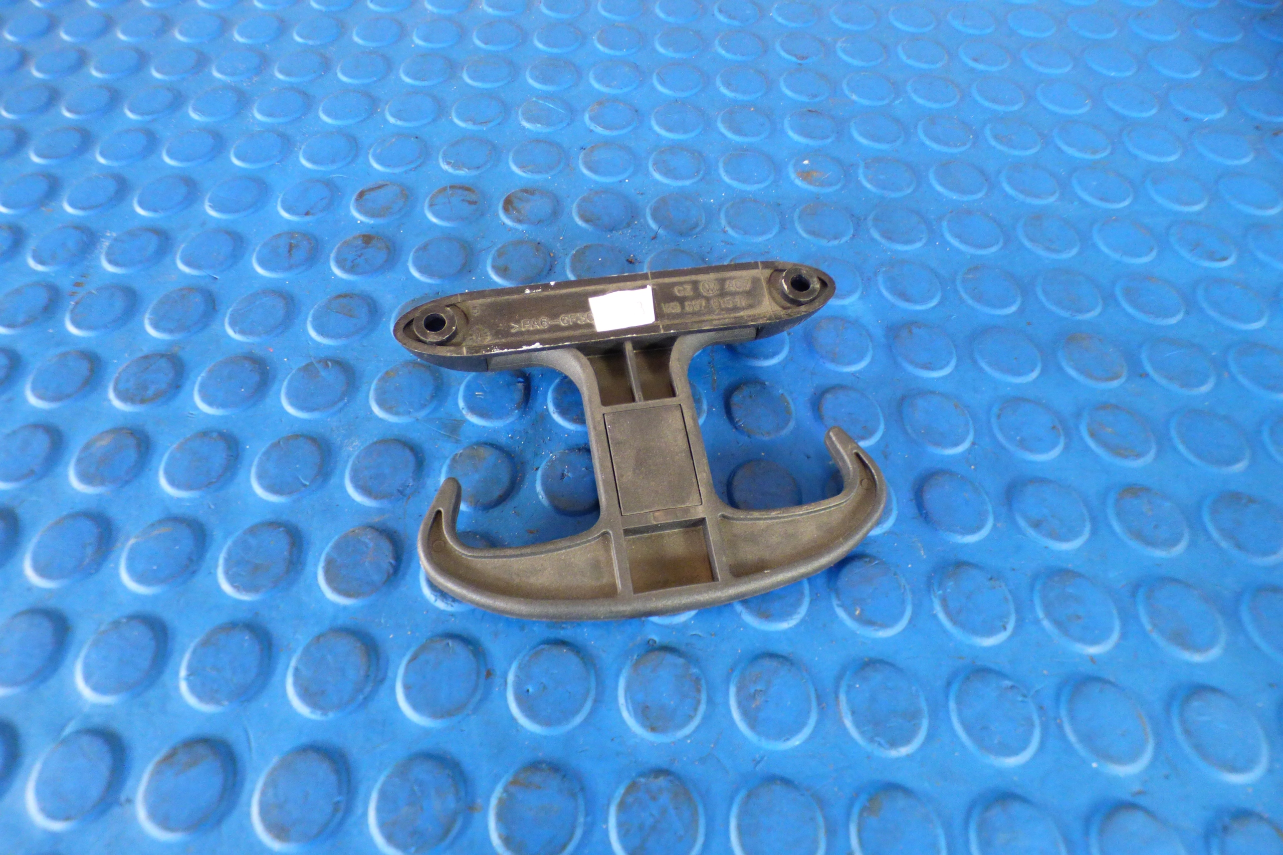 bracket haczyk boot 1K5867615A VOLKSWAGEN JETTA 6 VI 5C