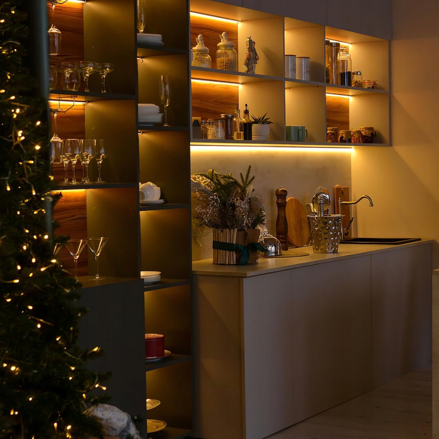 Profil LED aluminiowy do taśm narożny 2m + klosz + zaślepki + uchwyty Typ profil do LED