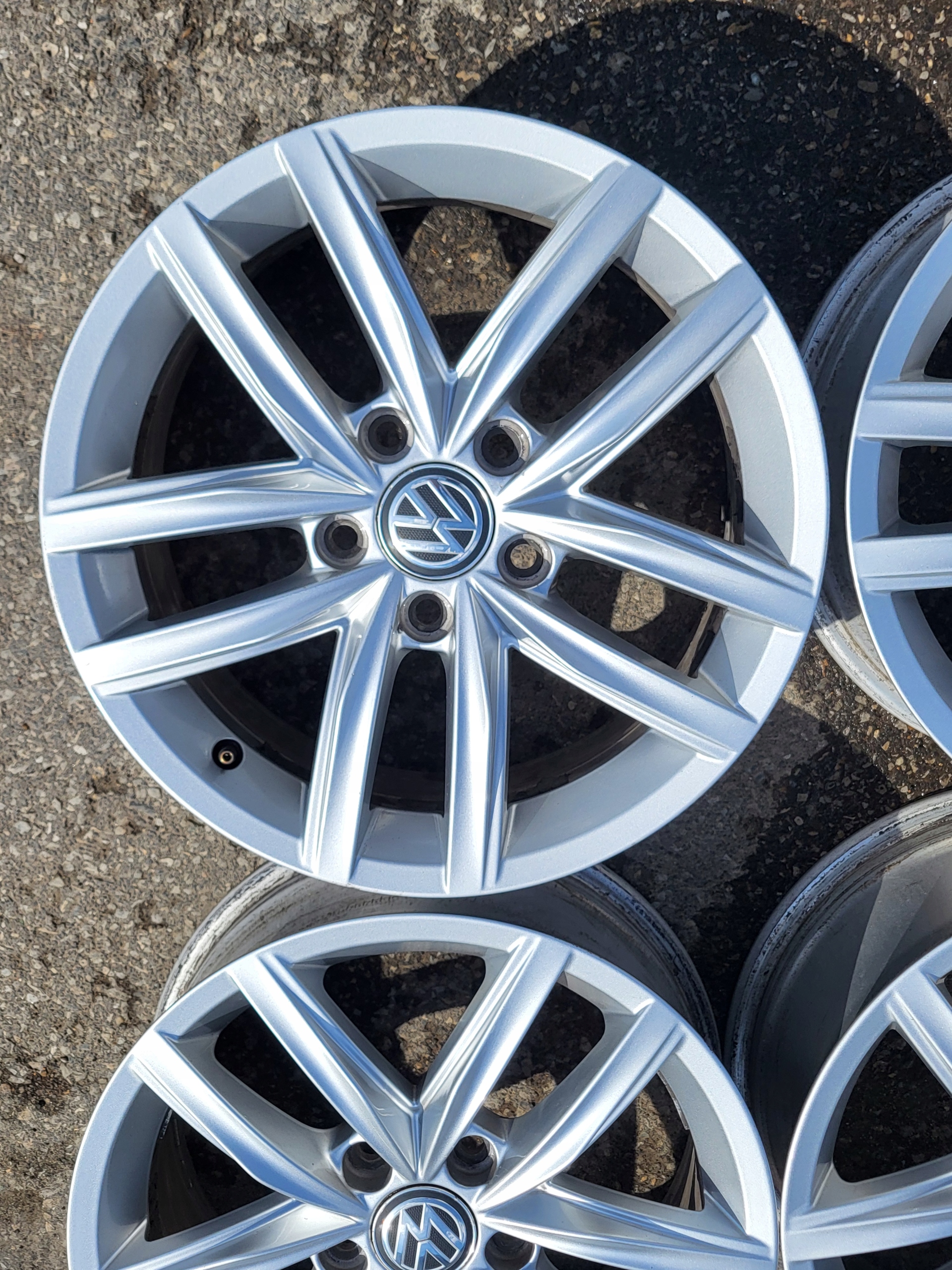 4X 16 discs aluminium disc cap VW GOLF VII 7 5G 5X112 ET46 OE