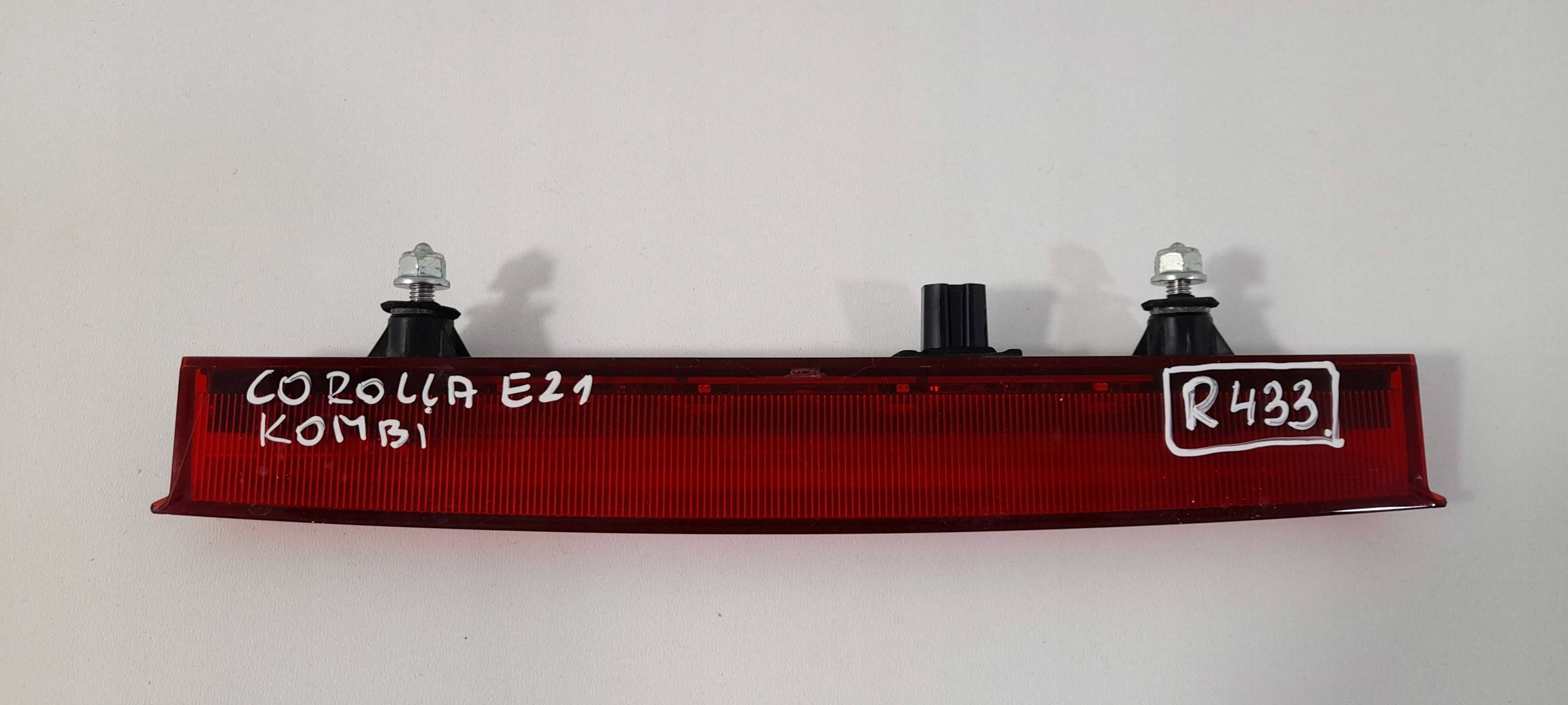 Toyota Corolla E21 Kombi Trzecie light stop (R433)