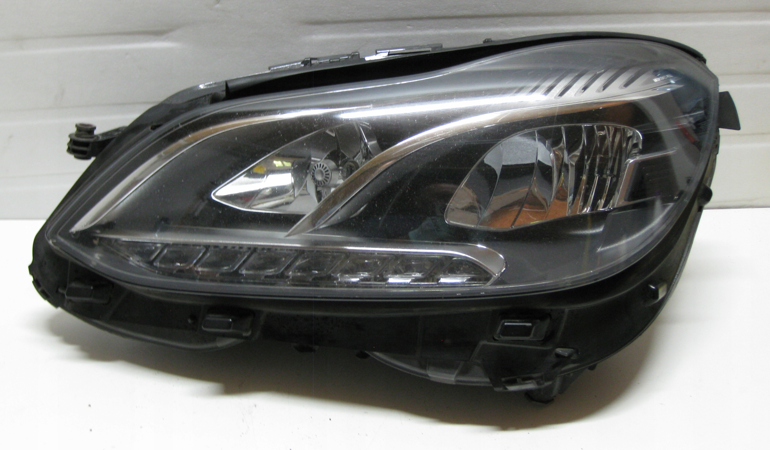 MERCEDES W212 LIFT E KLASA 13R light LED light left front A2128201739KZ