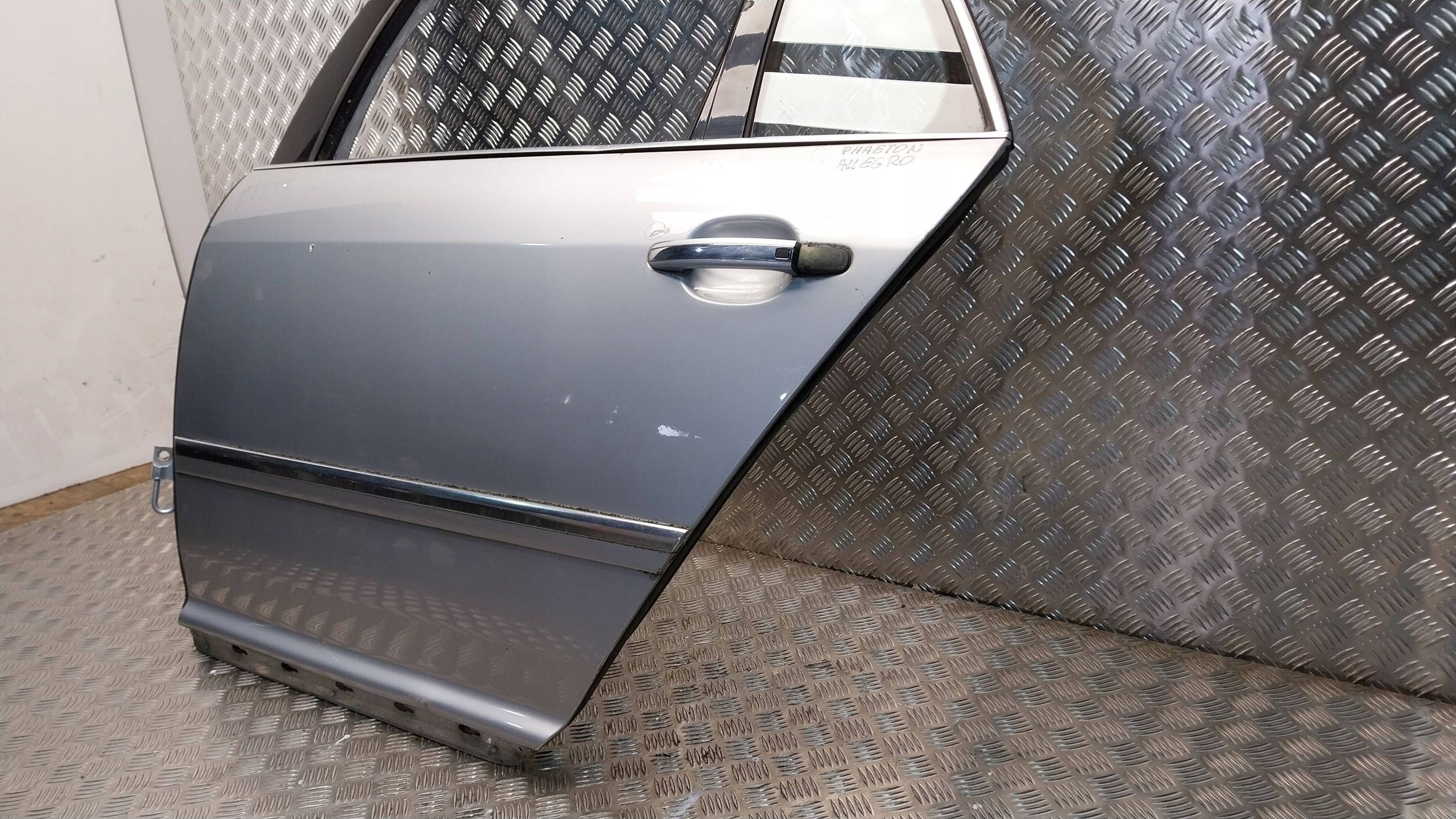 door rear part left VW PHAETON 02