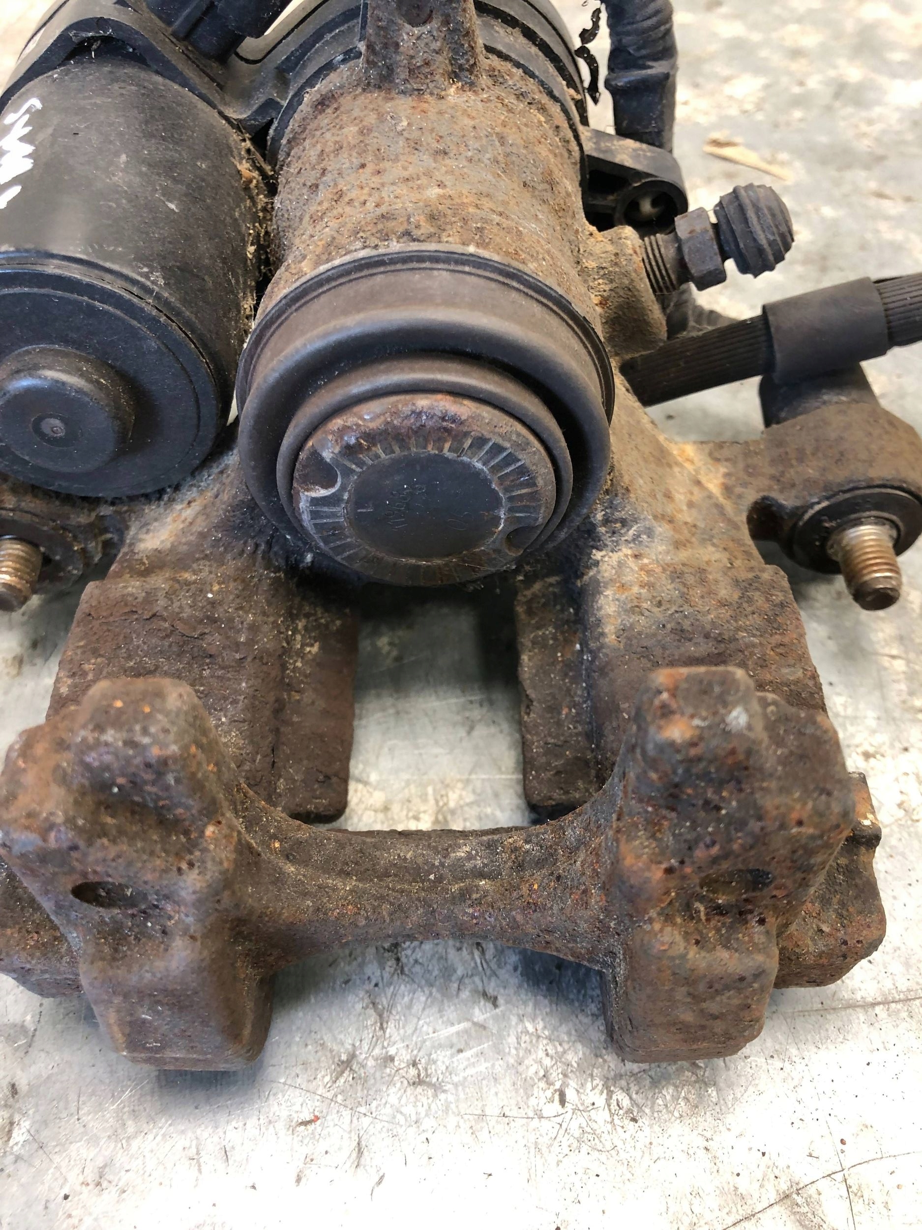 FORD S-MAX MK2 caliper brake left right rear part DG9C-2D250-A DG9C-2D251-A