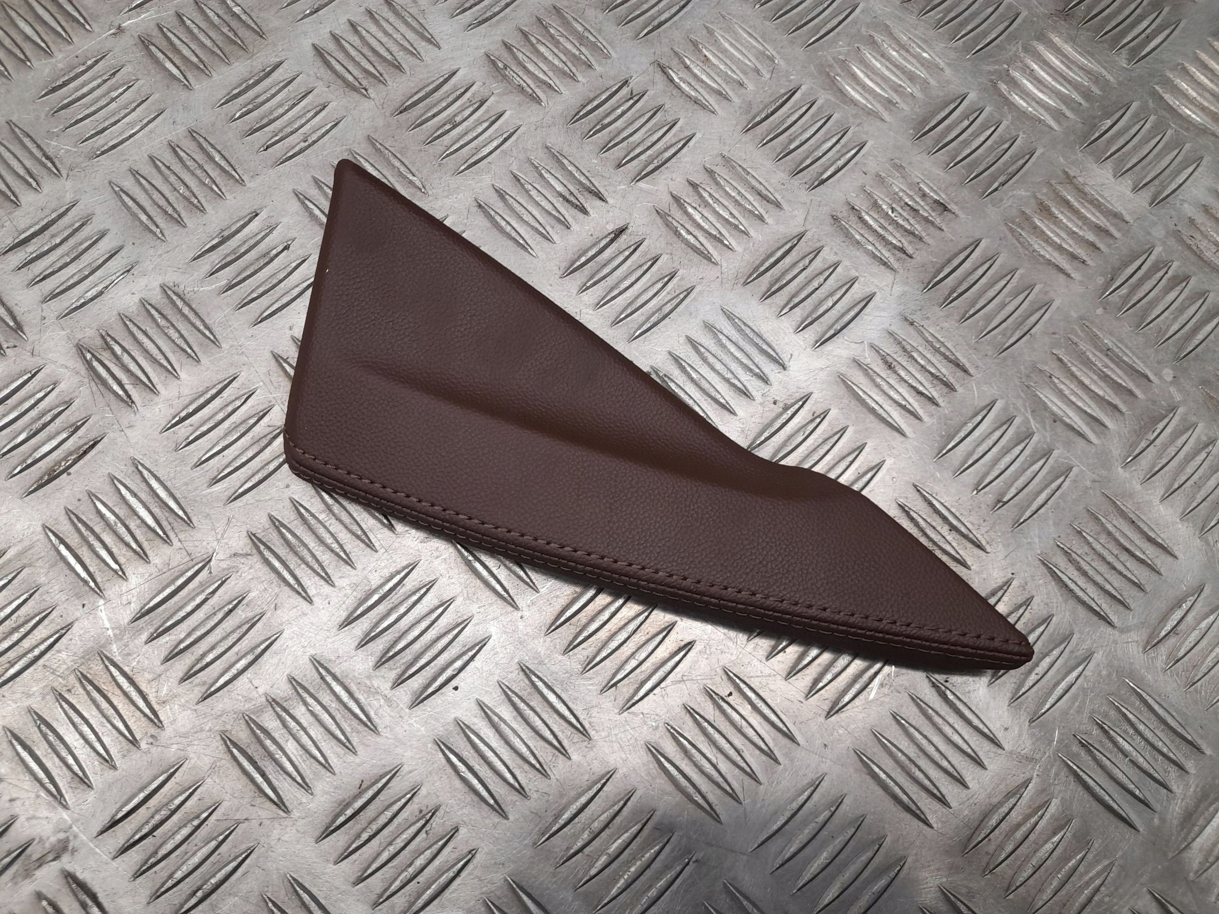 ALFA ROMEO STELVIO 2018 консоль средняя