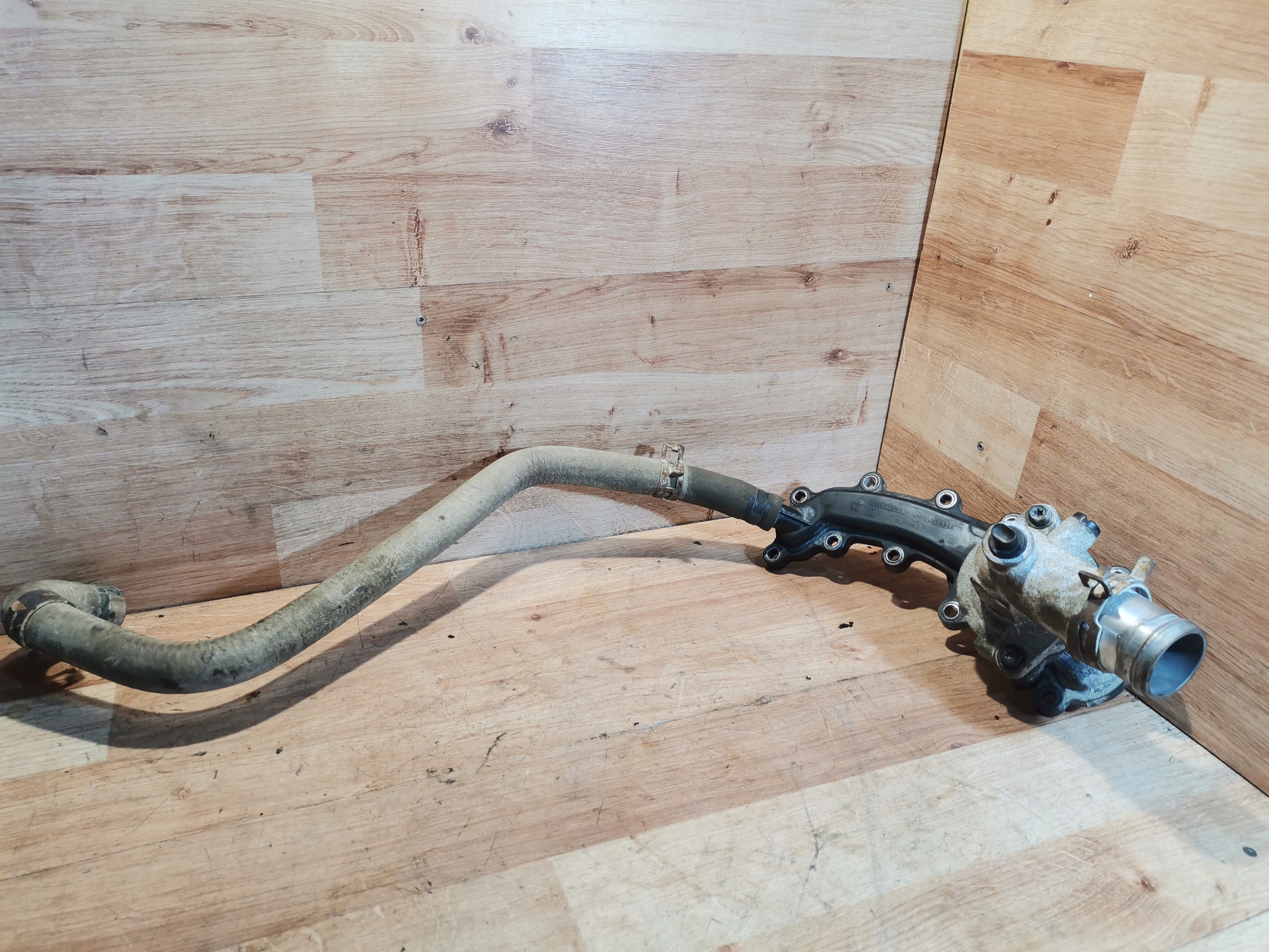 csomag TERMOSTATU CHRYSLER DODGE 3.6 V6 05184653AE