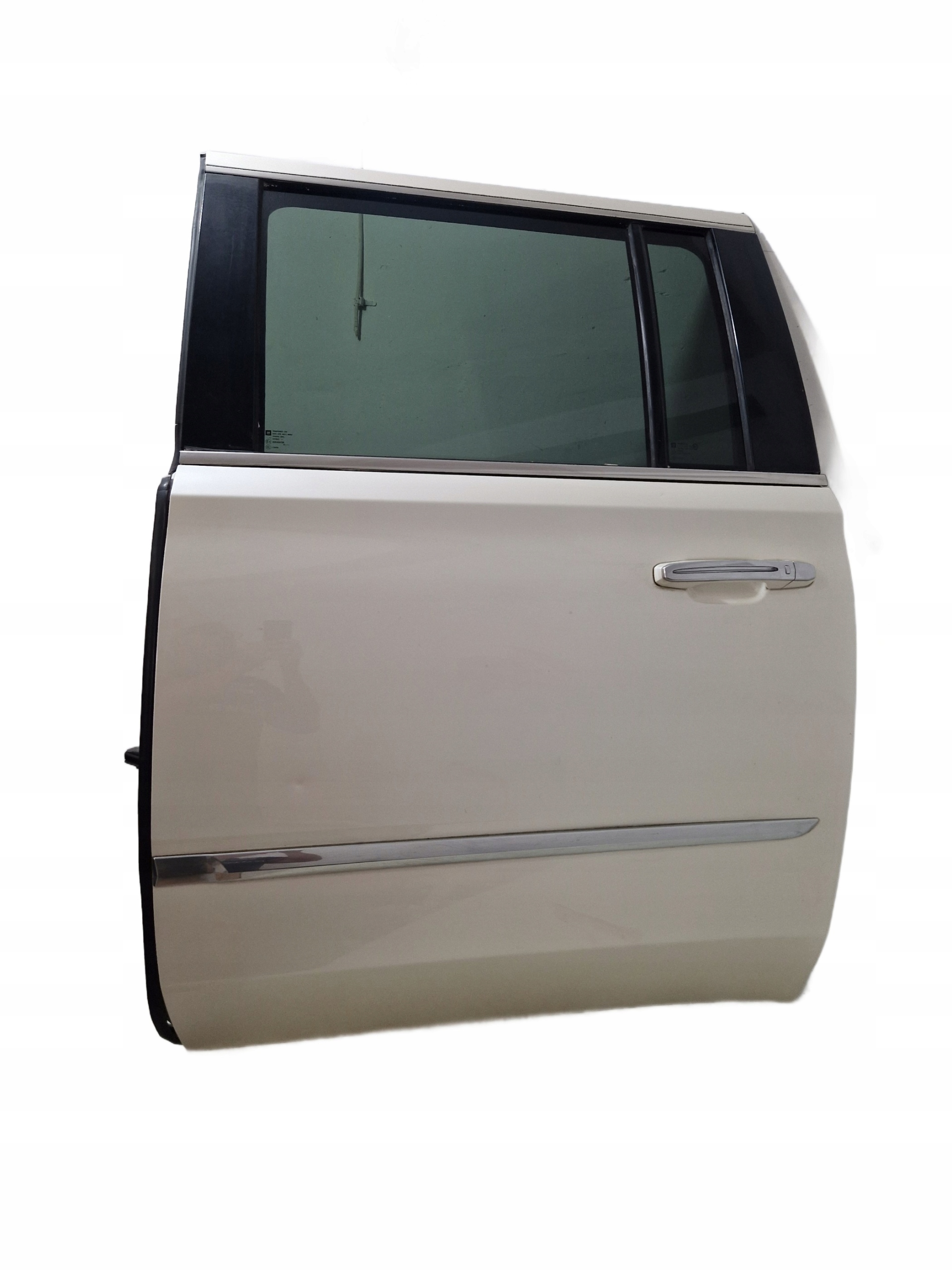 CADILLAC ESCALADE IV ESV 2015 - door left rear part rear. complete BNG