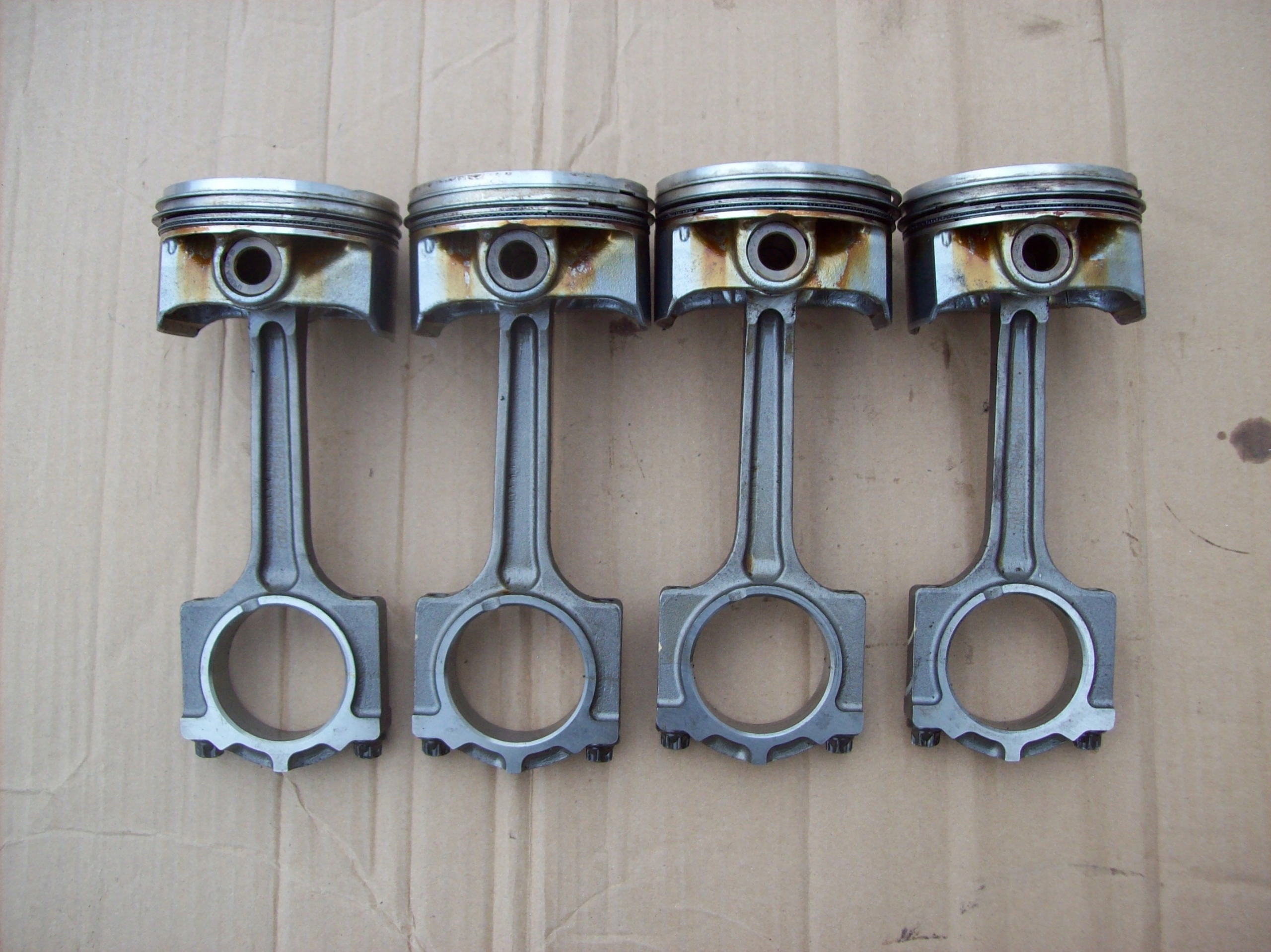 DS7E-6K100-DC2 - FORD MONDEO FUSION 2.0 HYBRID MK5 ПОРШЕНЬ ШАТУН