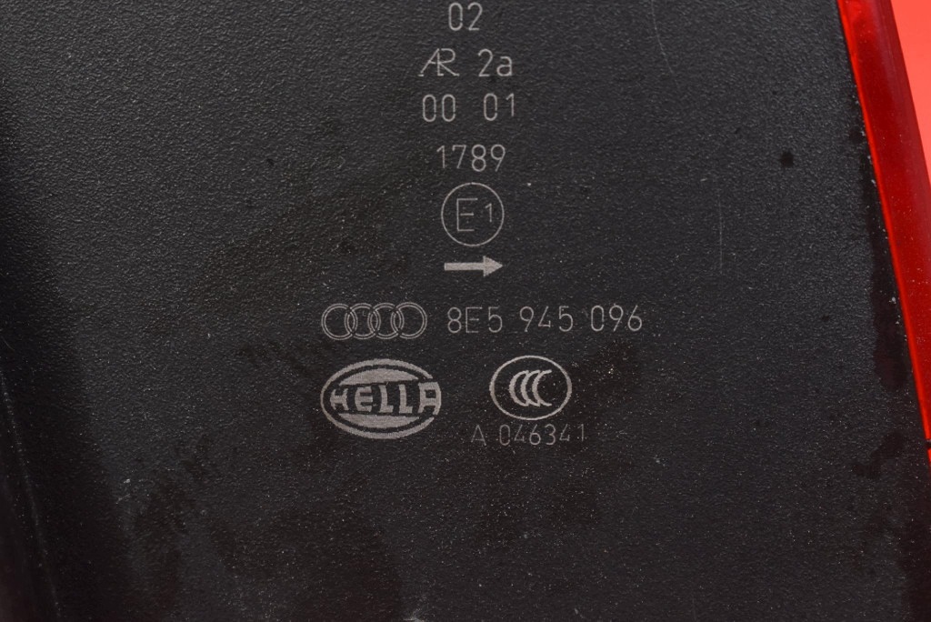 light right rear part rear 8E5945096 AUDI A4 B7 sedan 04-08