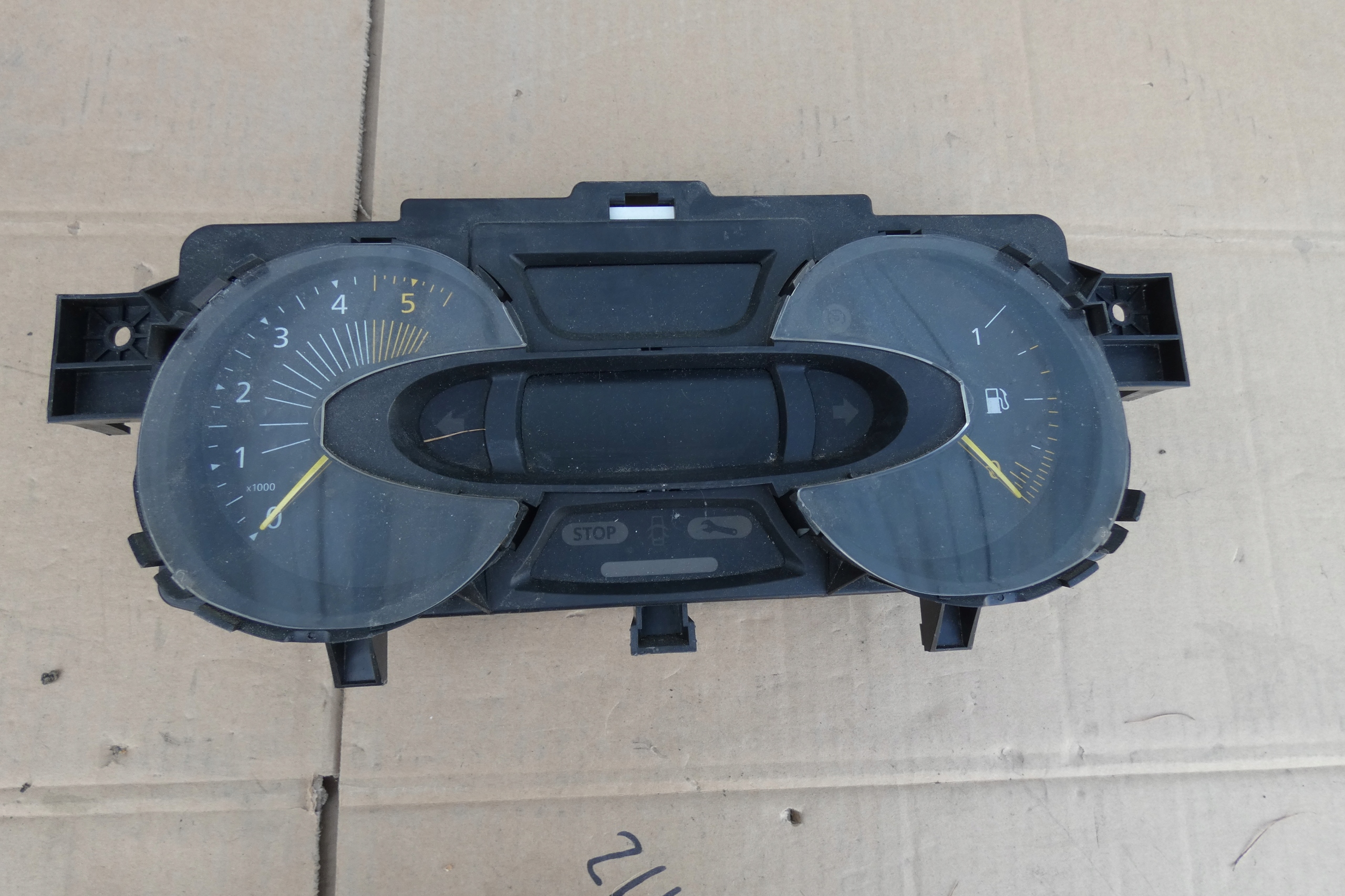 dials dials RENAULT TRAFIC III 1.6 DCI 2015 ROK