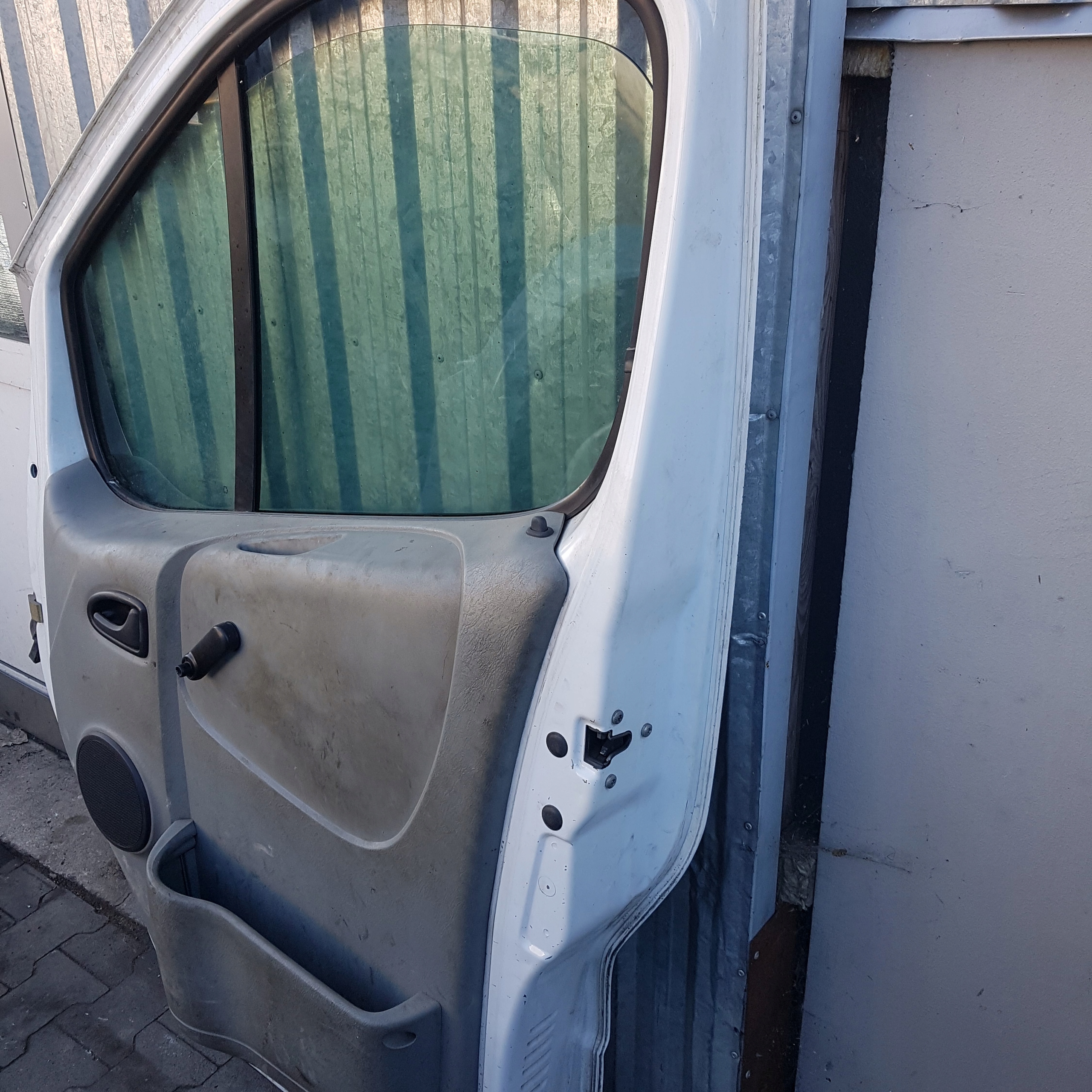 dveře pravý předek RENAULT TRAFIC 2