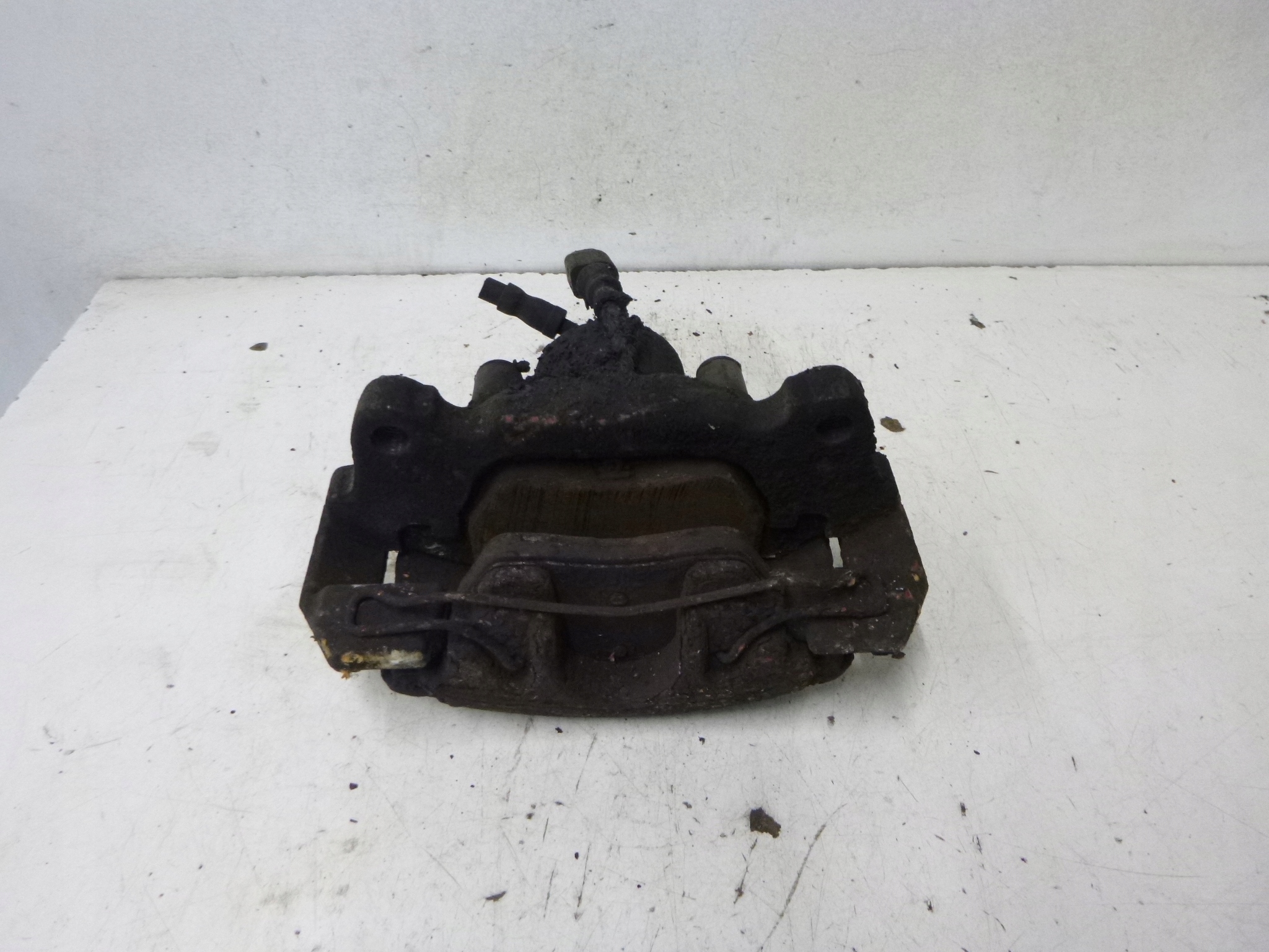 caliper brake front left VW Touran and 2.0TDI