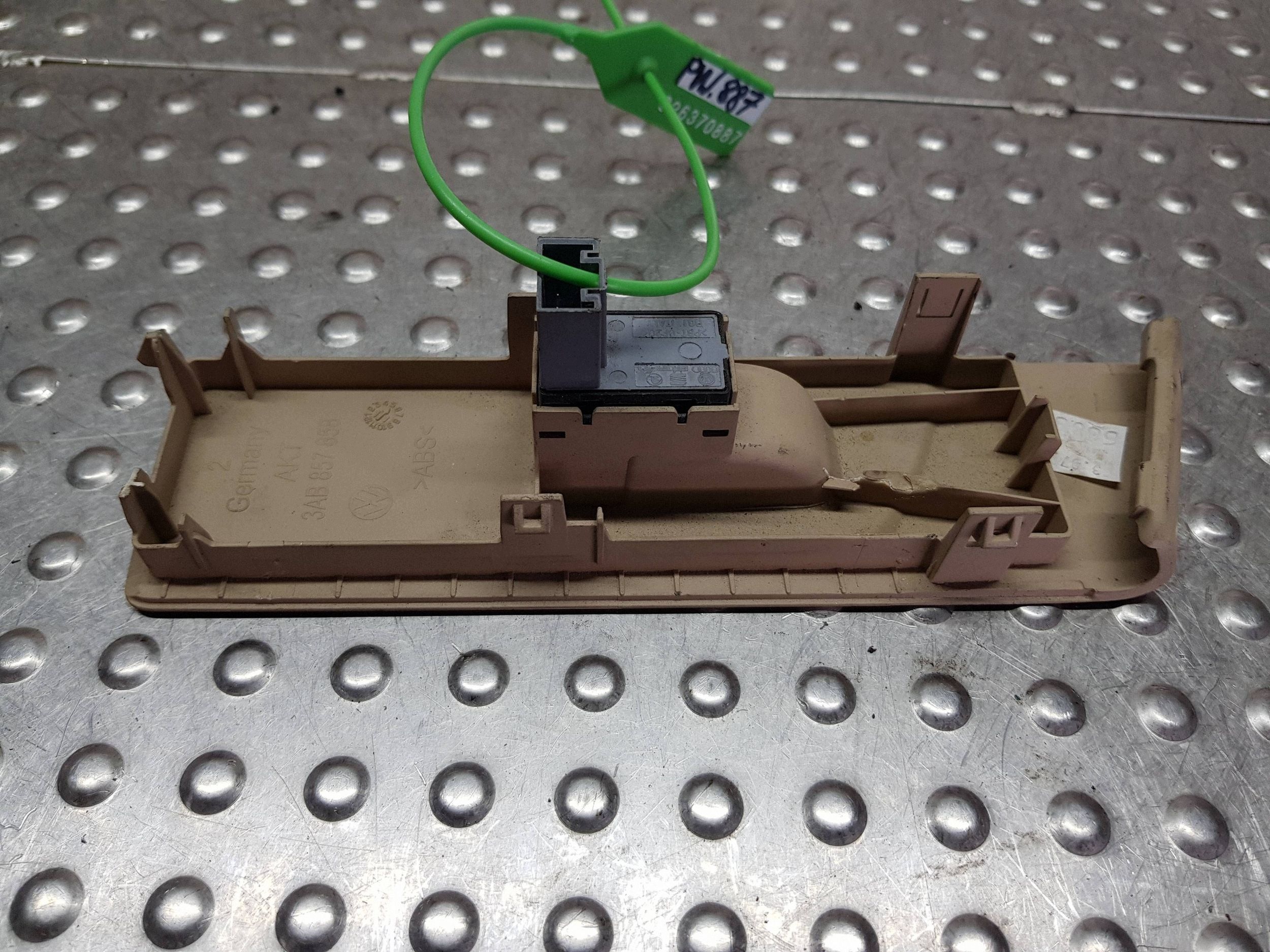 window control switch right front 3AB857858 VW PASSAT B7