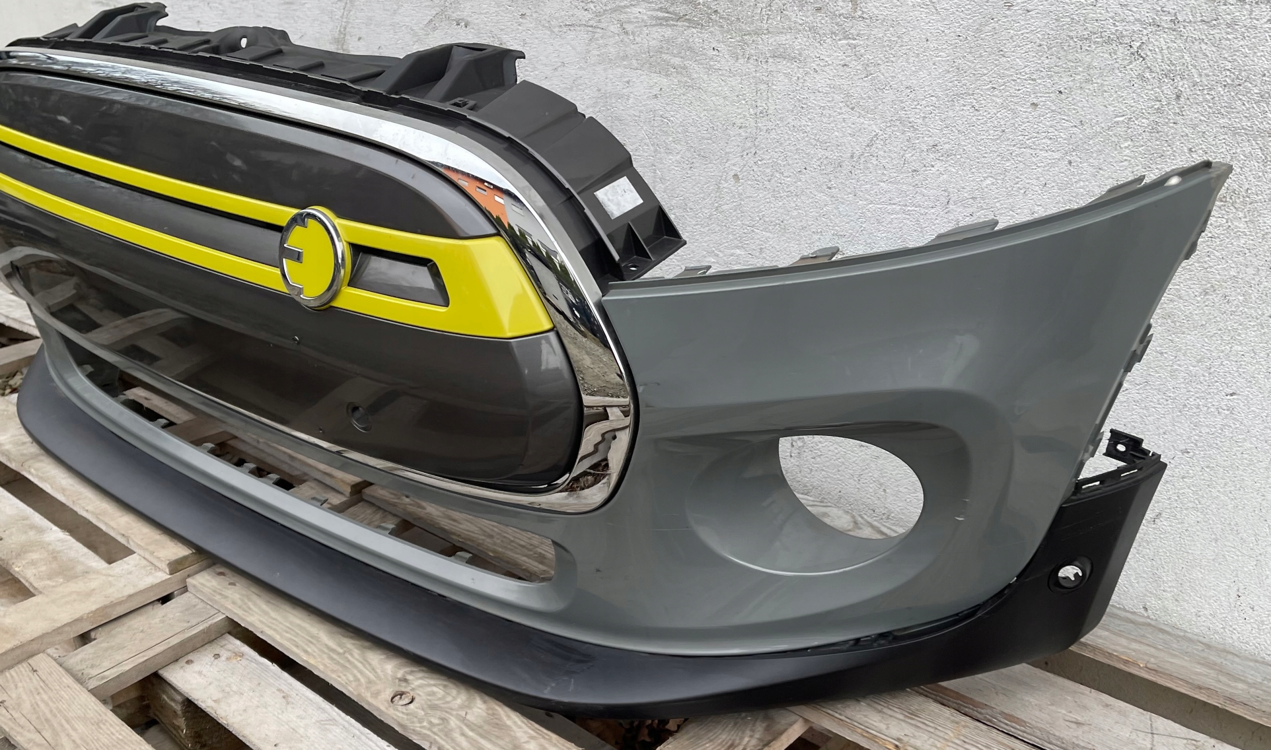 MINI COOPER ONE F56 2014 - bumper front front below PDC 7317969 9449560