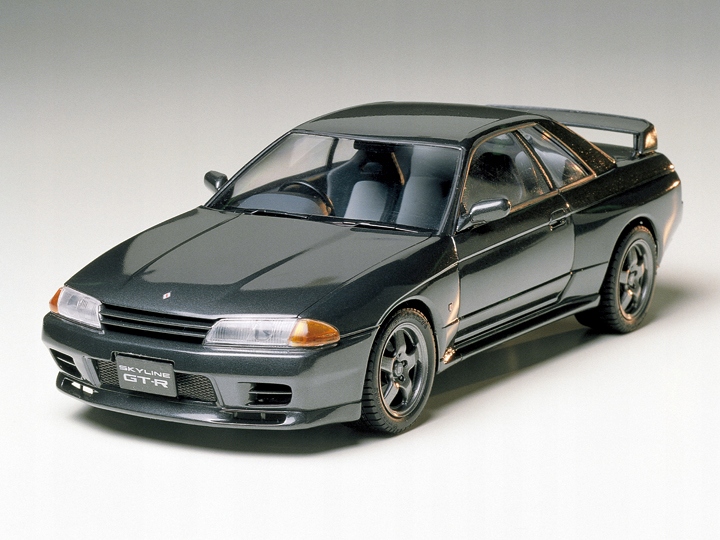 Nissan Skyline Gt-r model 24090 Tamiya