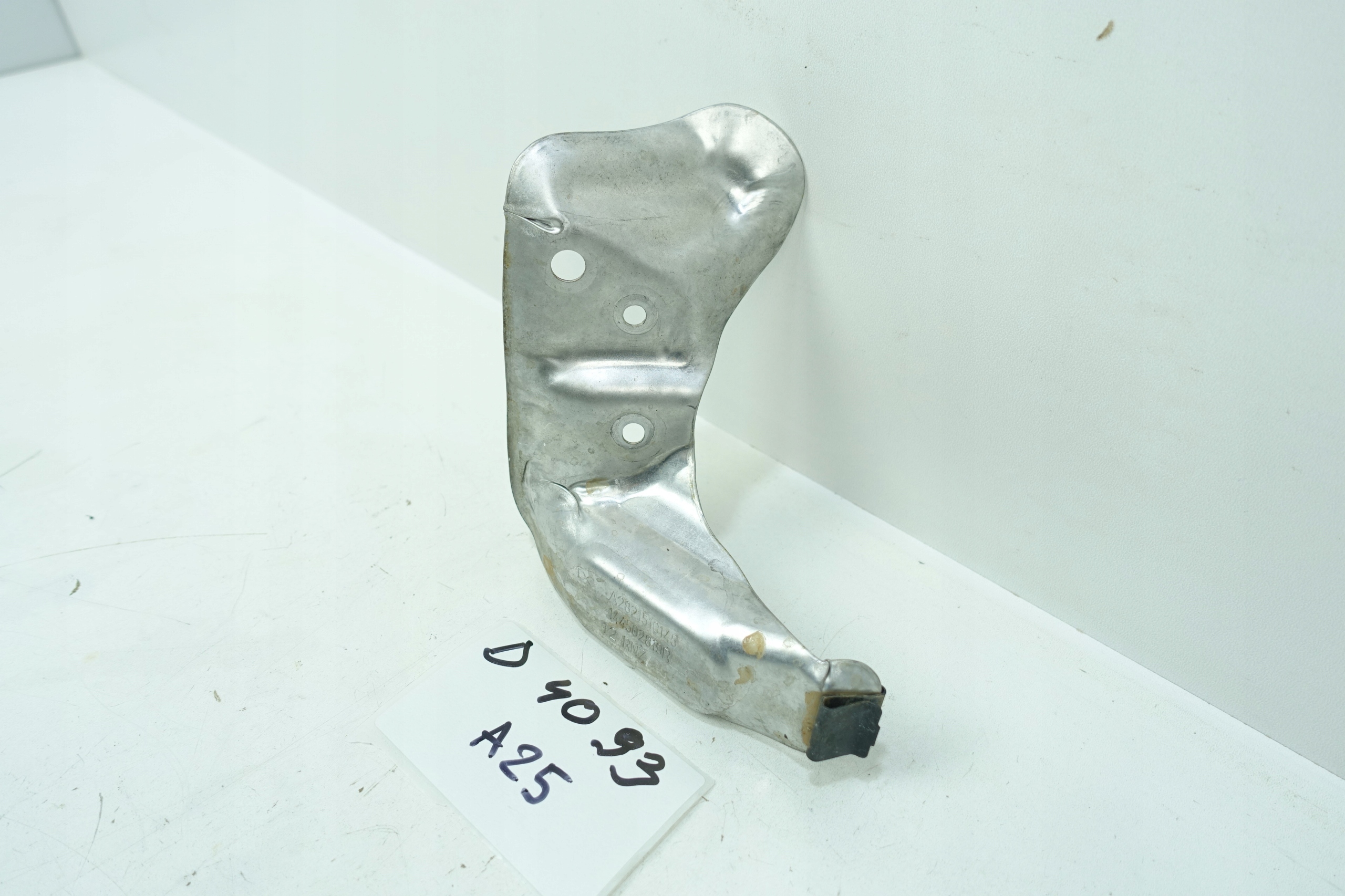 Blende Abdeckung TERMICZNA MERCEDES A W177 CLA A2821510145