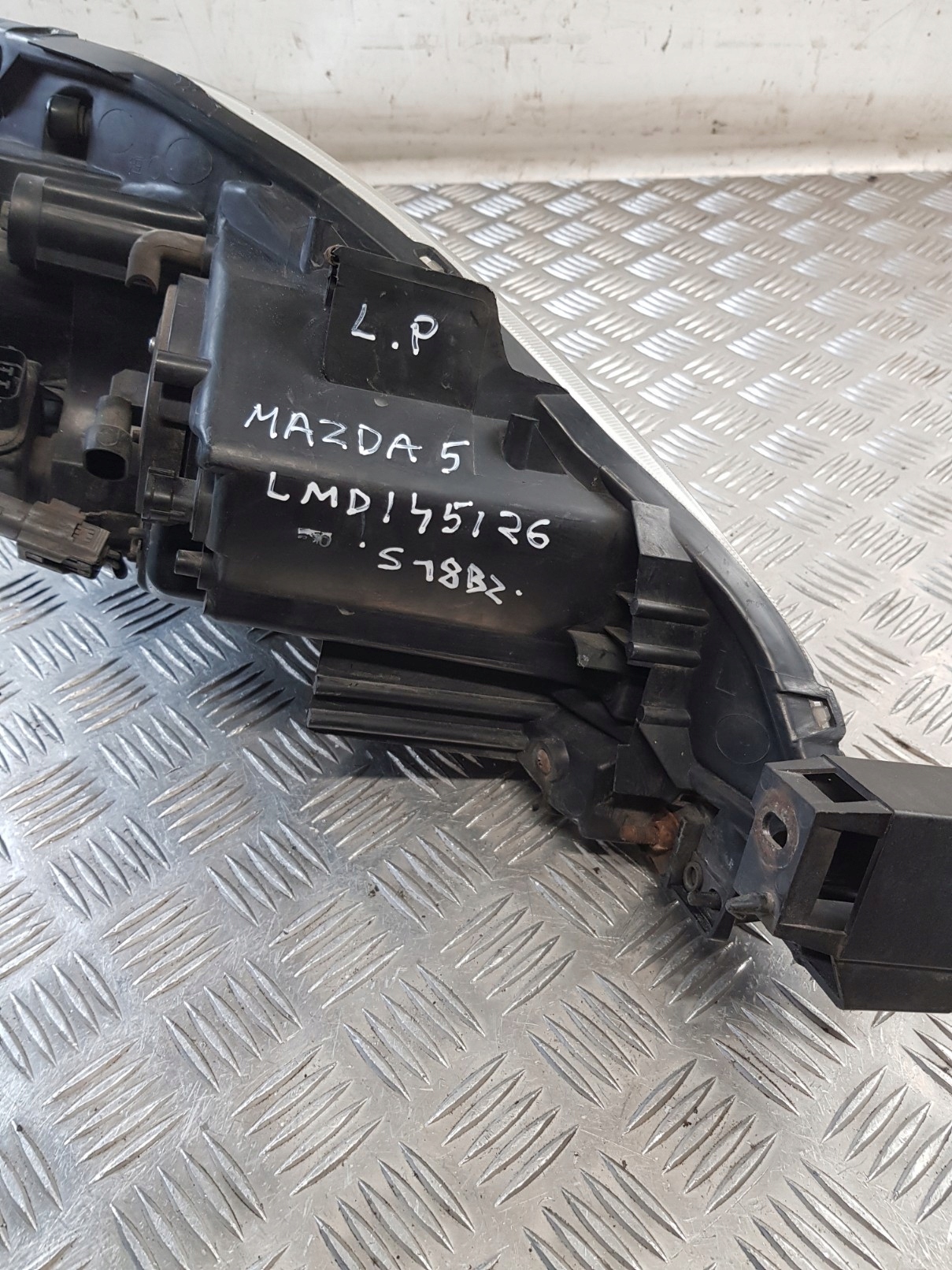 light left front P4998L MAZDA 5 and 06R- EUROPA