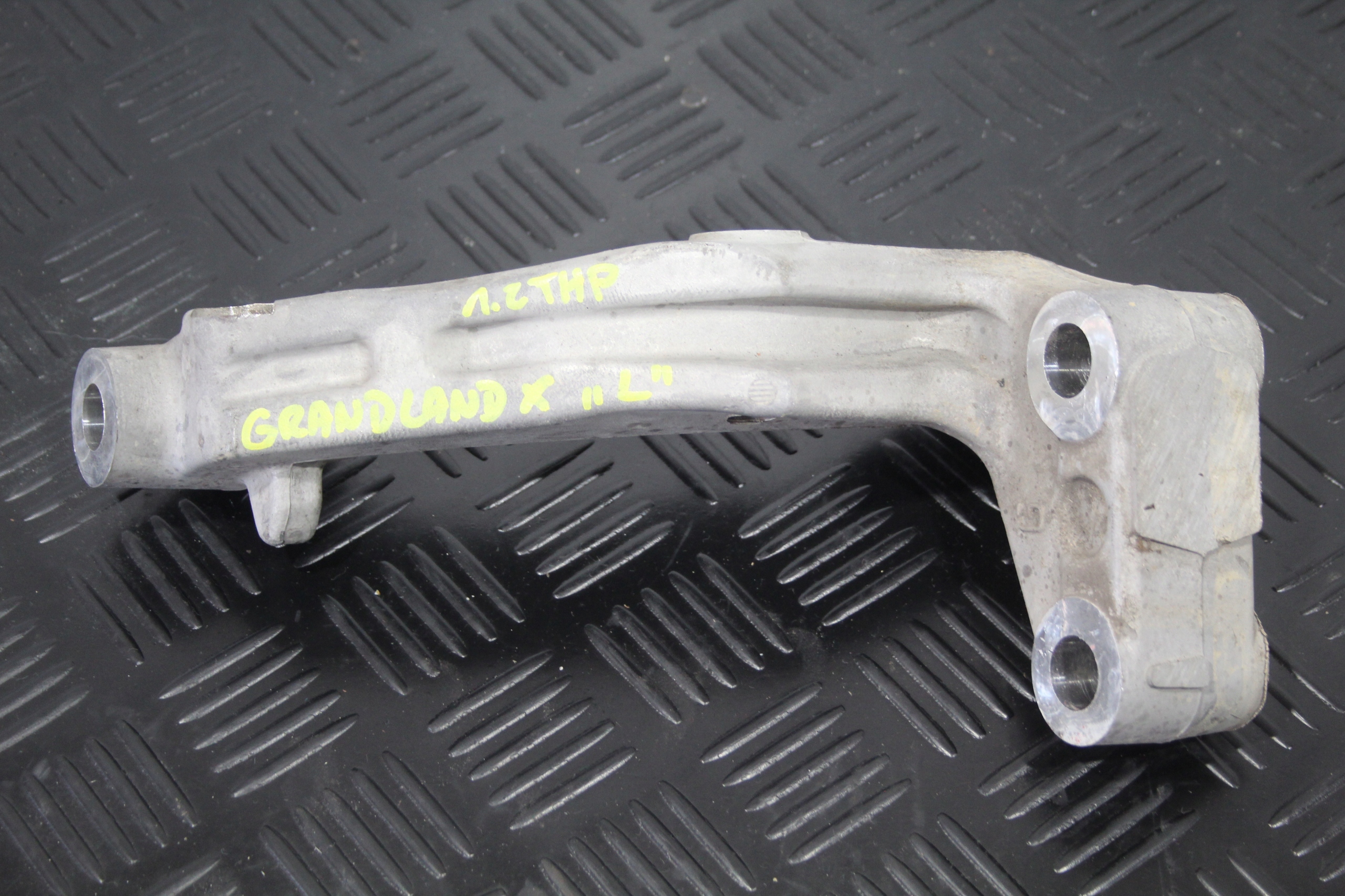 support left KOLYSKI SANEK OPEL GRANDLAND X