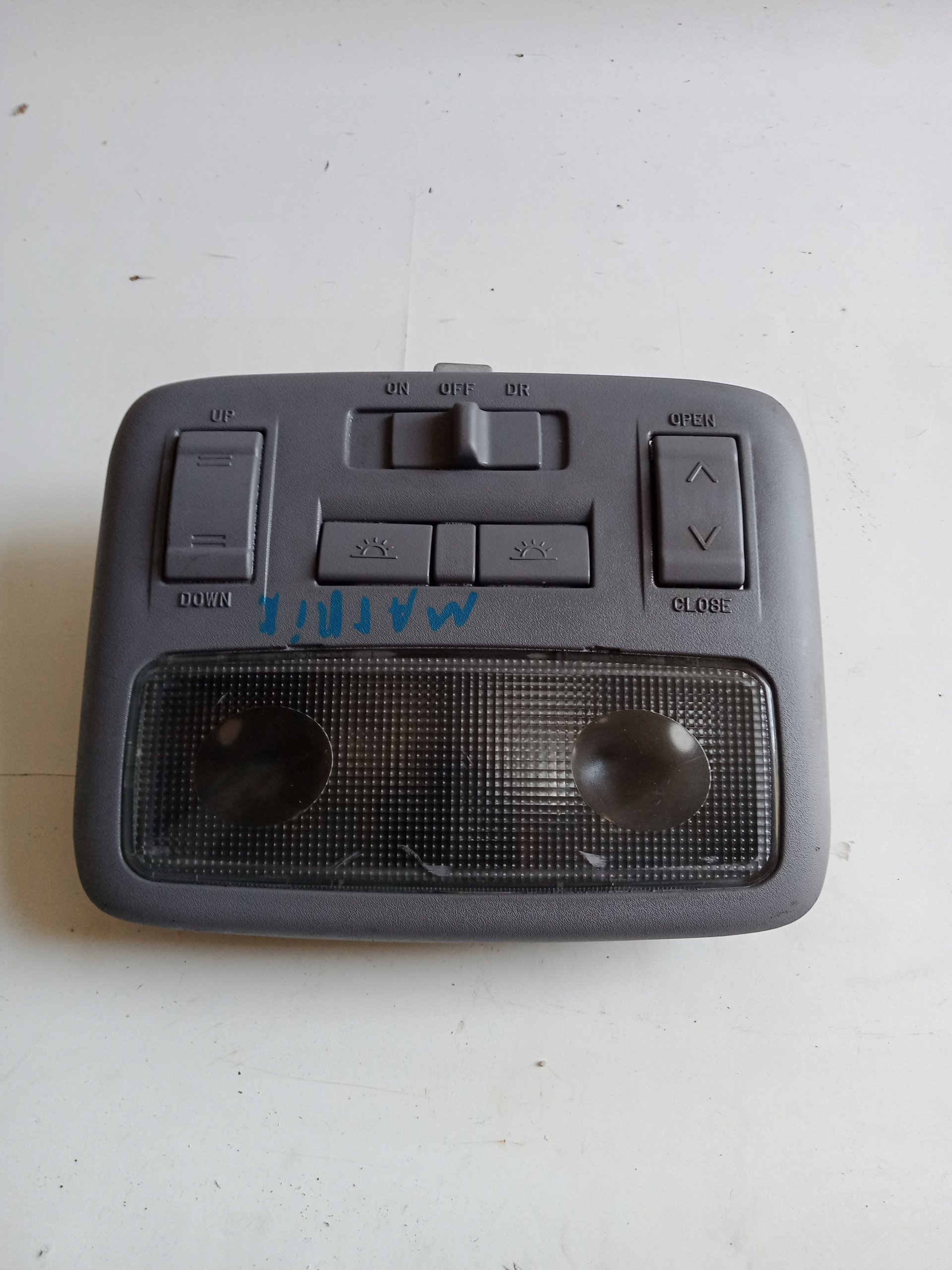 HYUNDAI MATRIX FANALE CIELO INTERNO OSWIETLENIE 2002