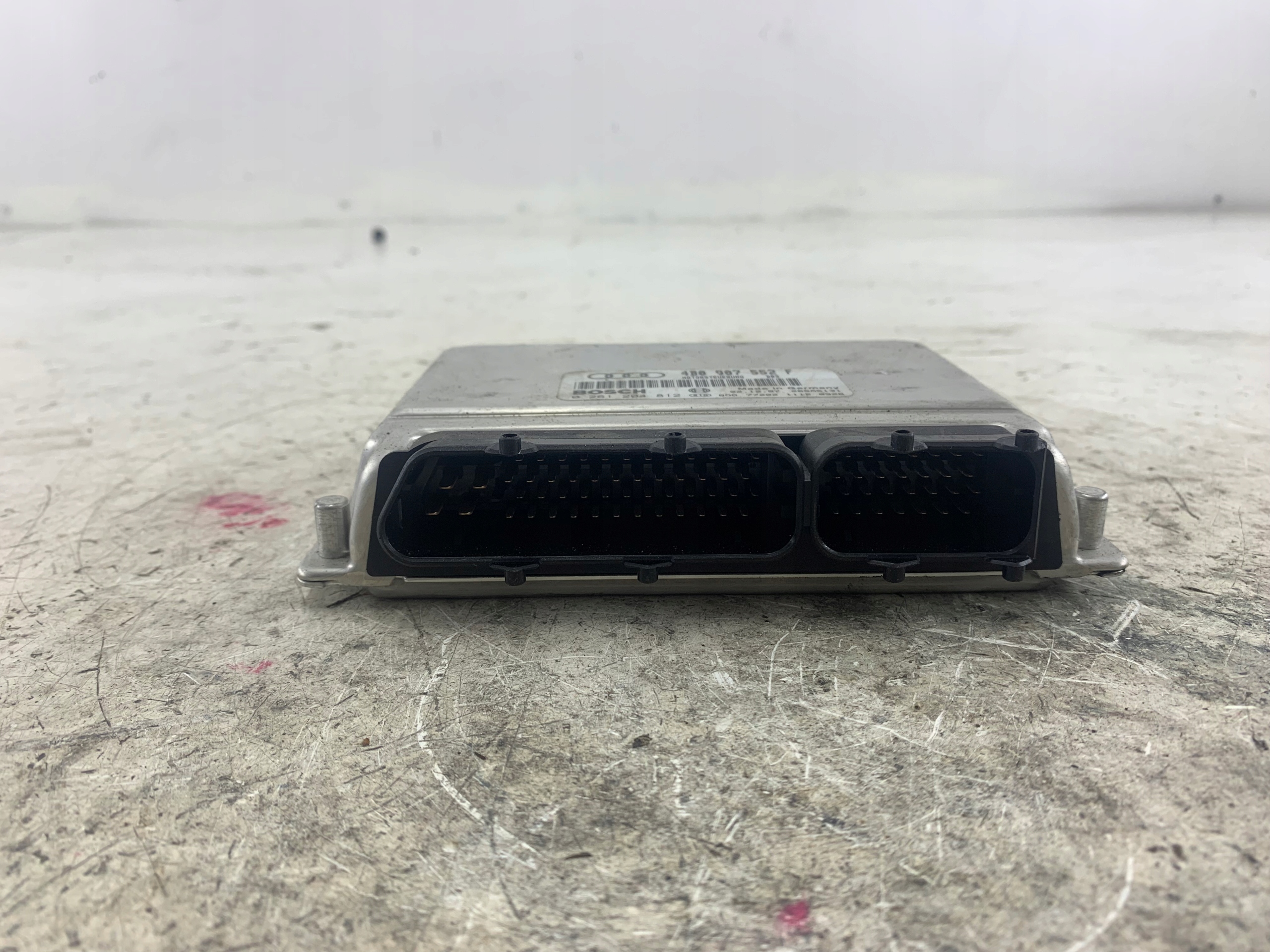AUDI A6 C5 2.4 control unit of the engine 4B0907552F