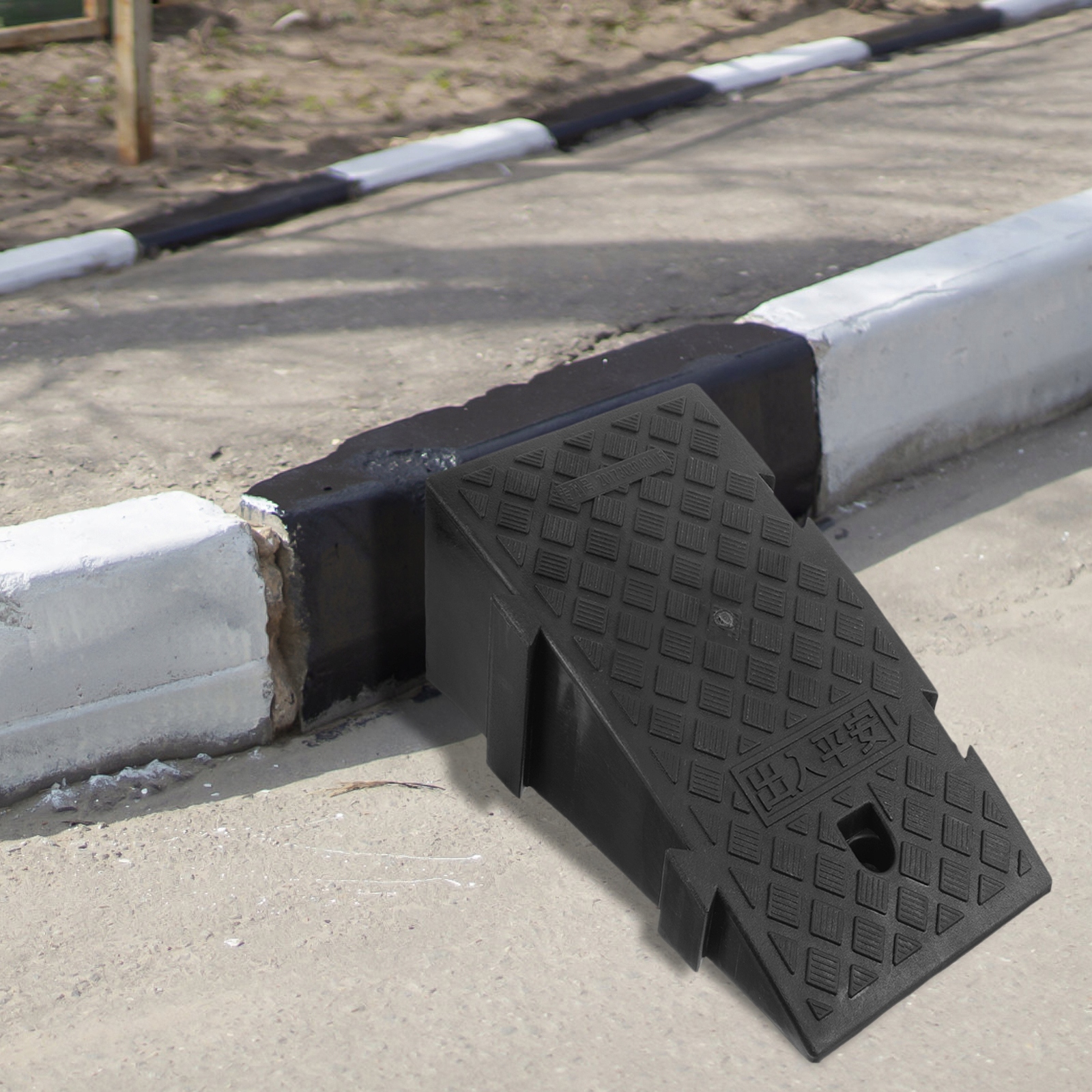 KREATYWNA PODKŁADKA DO UŻYCIA NA ZEWNĄTRZ Waga produktu z opakowaniem jednostkowym 0.35 kg