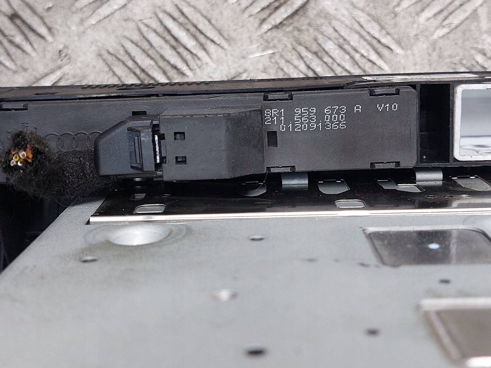 NAPED player navigation devices AUDI Q5 8R 8T1035664