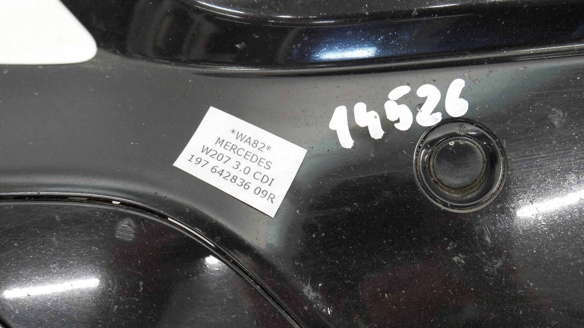bumper front front complete MERCEDES W207 LAKIER 197