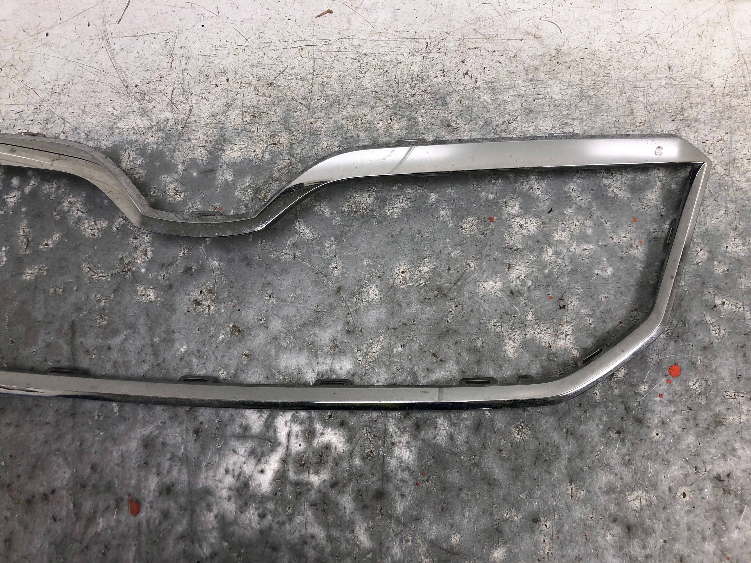 frame CHROM GRILLA SKODA YETI LIFT 5L0853761
