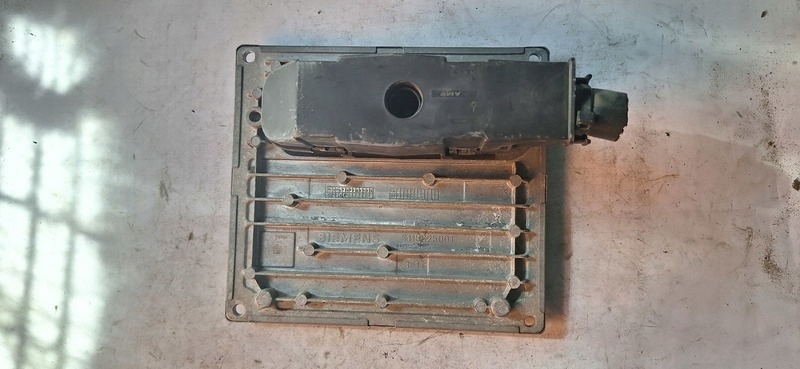 computer of the engine FORD FOCUS II 5M5112A650HG