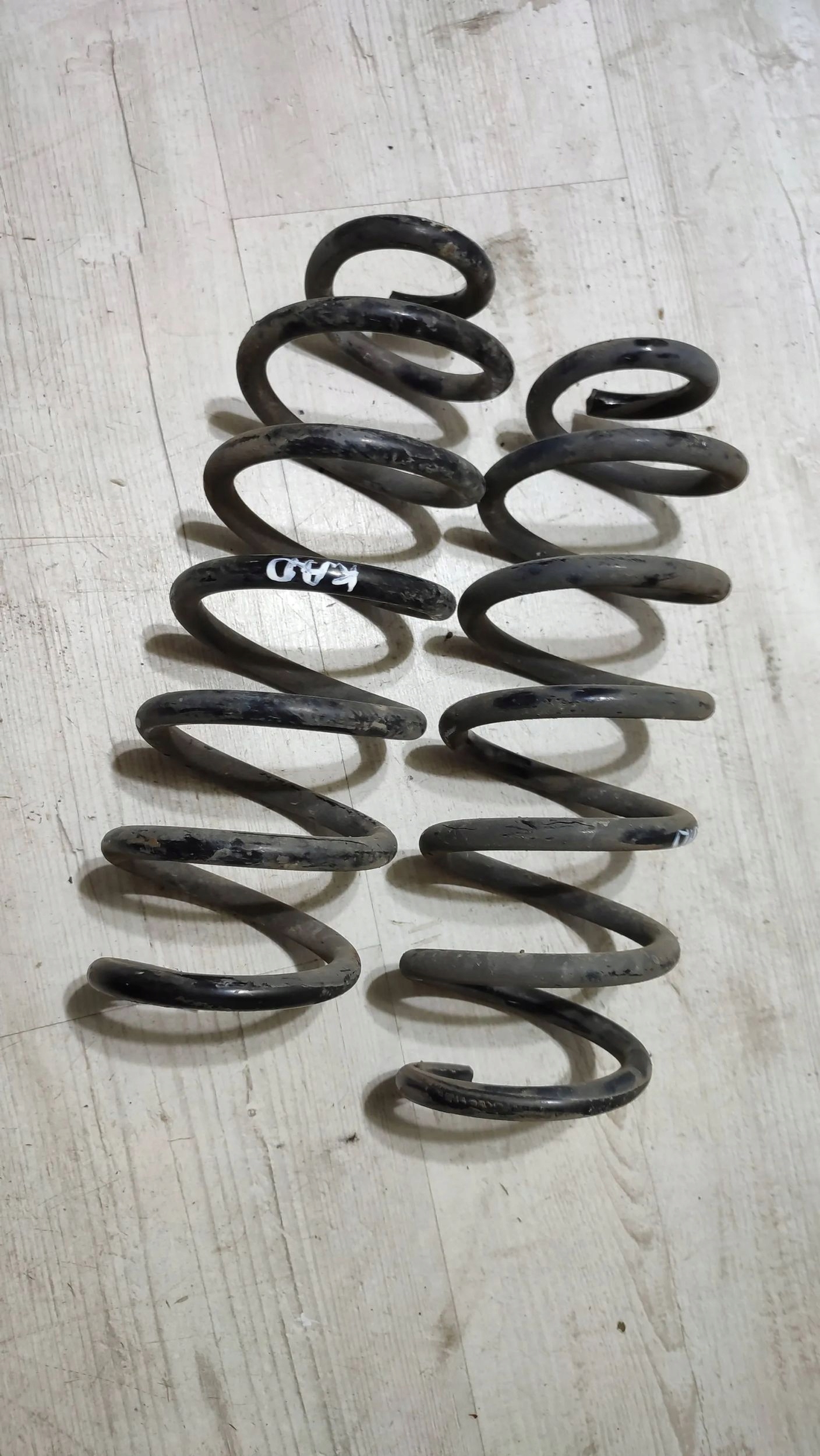Renault Kadjar 17r 1.5dci springs springing rear part kpl