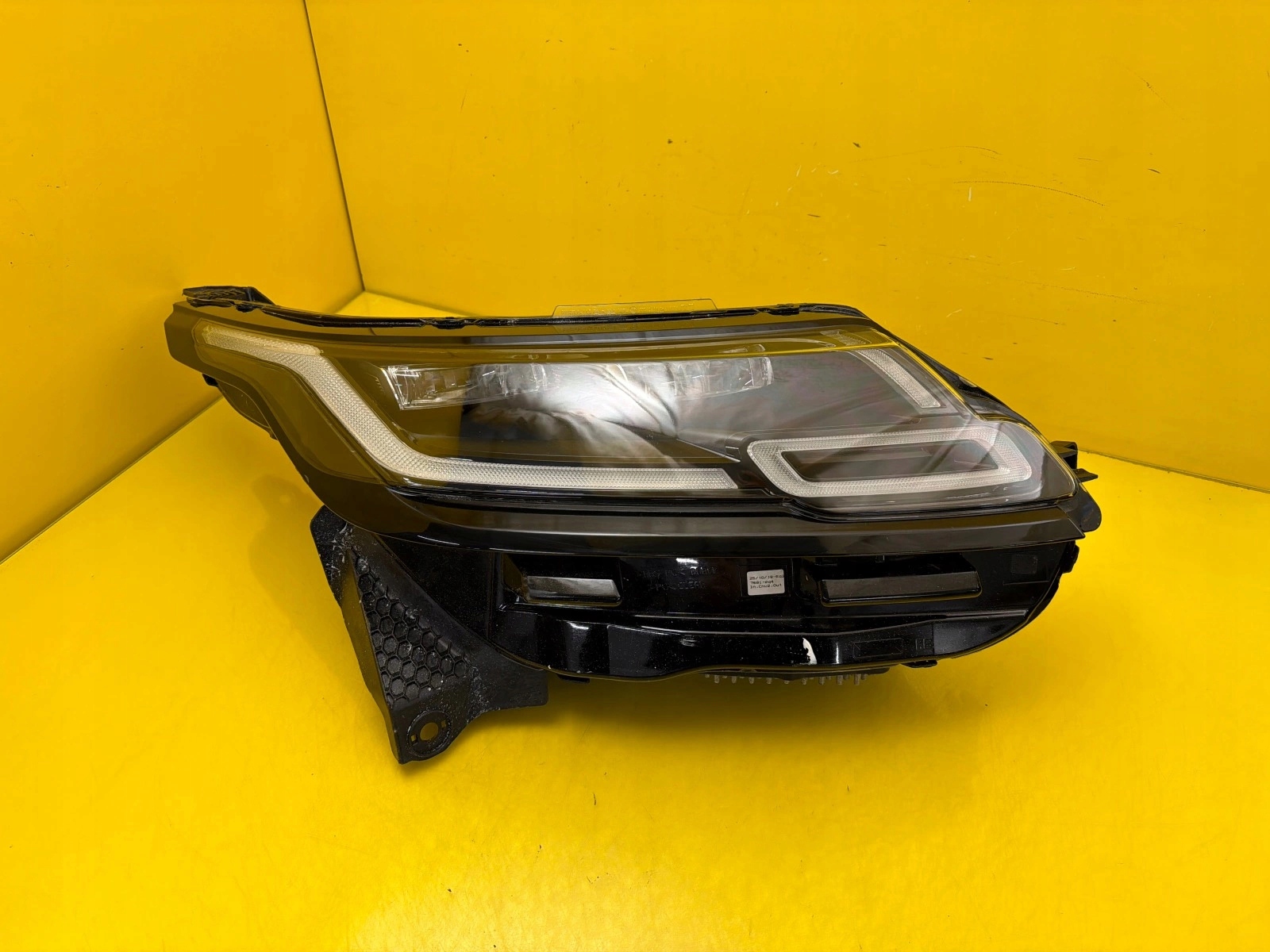 light right Land Rover Range Rover Velar L560 Mid Led L8A2-13W029-EA