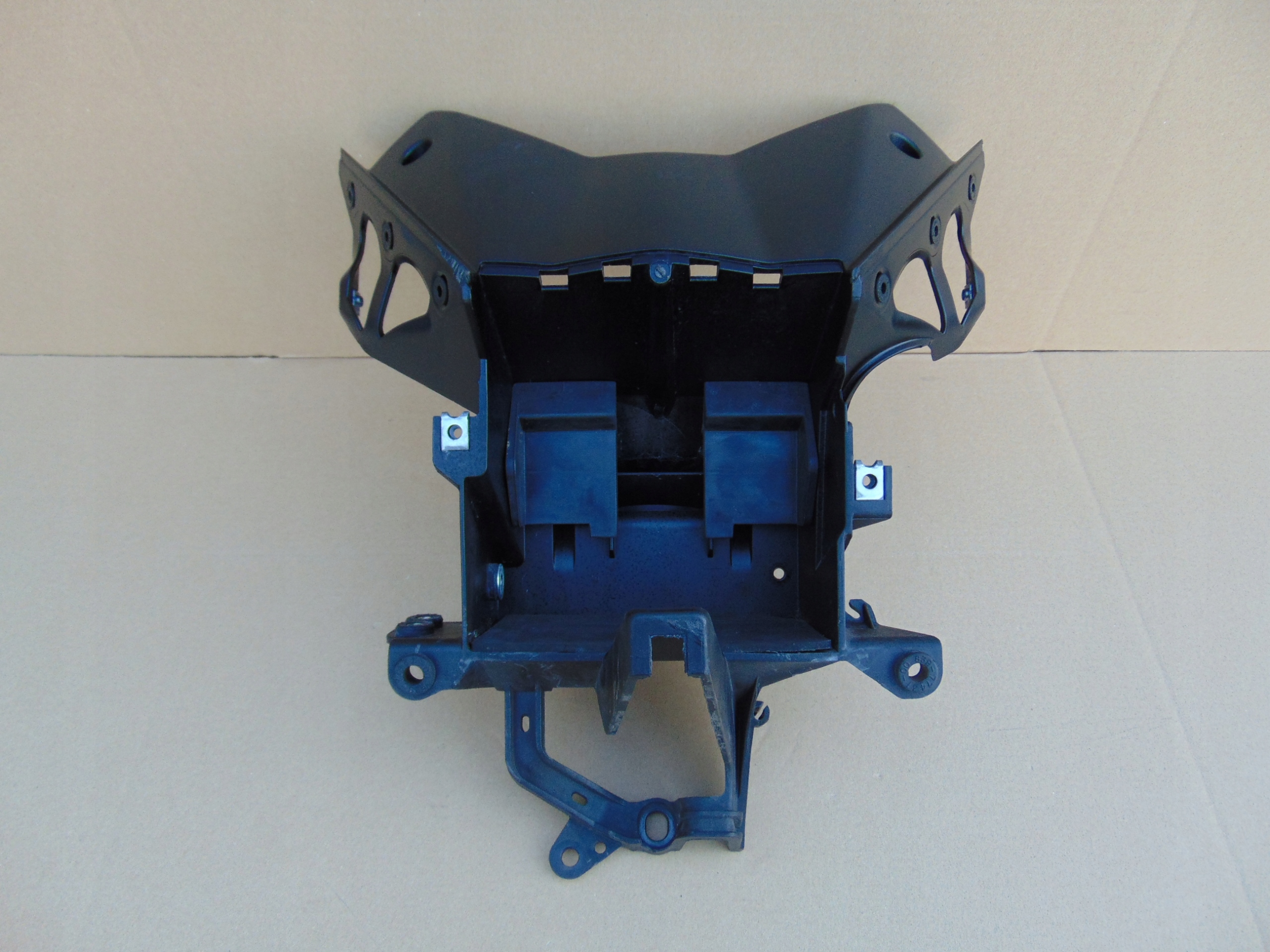 YAMAHA XMAX 400 14 17 STELAZ PRZOD MOCOWANIE