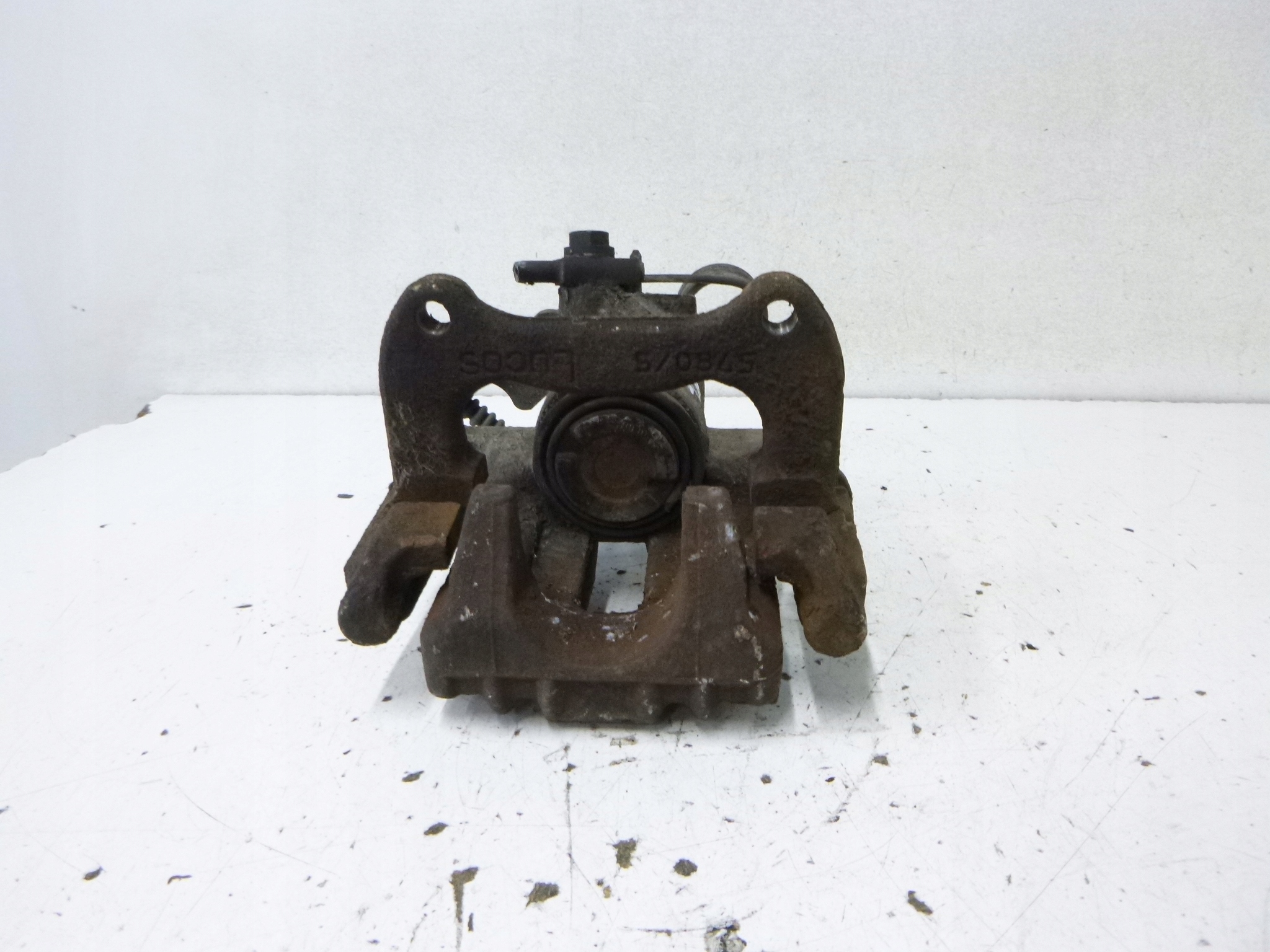 caliper brake rear part right Audi A6 C5 2.0 sedan 2001r.