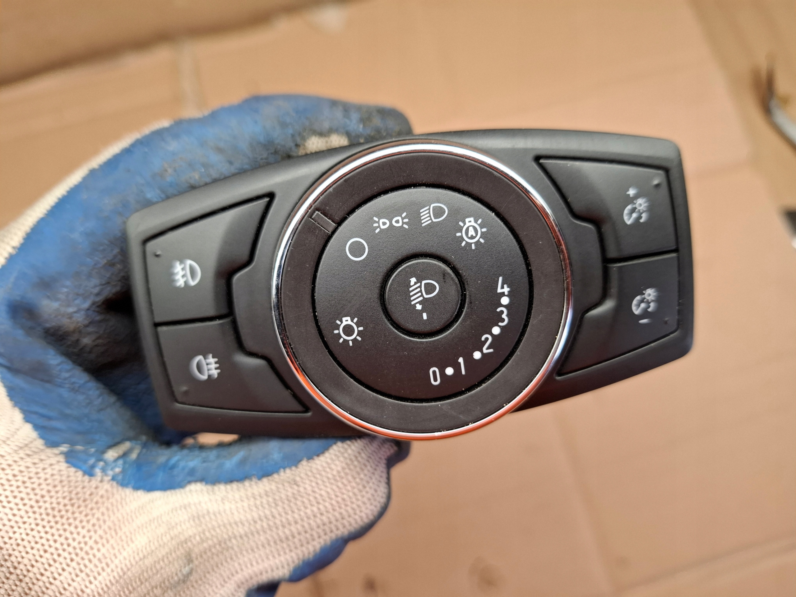 FORD MONDEO MK5 17r PANEL light switch DG9T-13D061-HDW