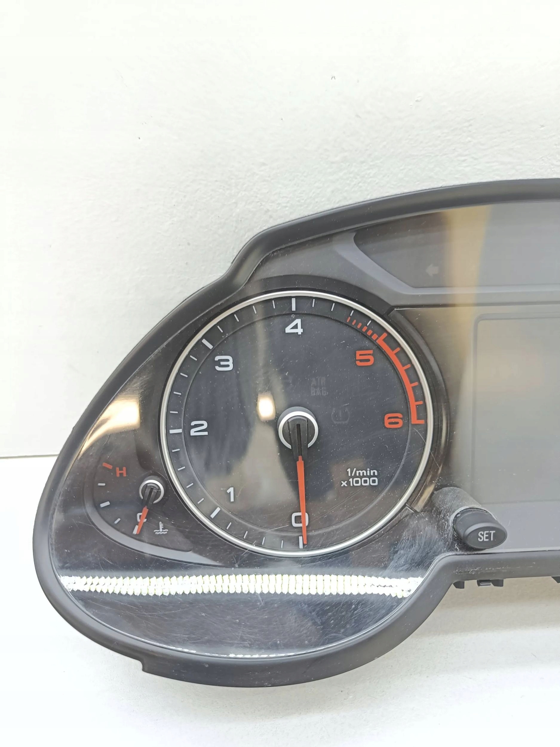DW Audi Q5 8R РЕСТАЙЛИНГ спидометр 8R0920982A