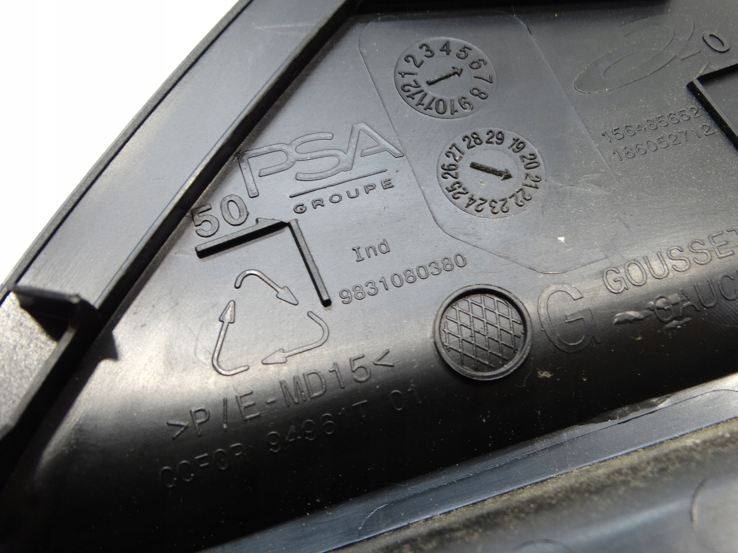 spoiler TROJKAT mirrors left front CITROEN C4 III 9831080380 20R.