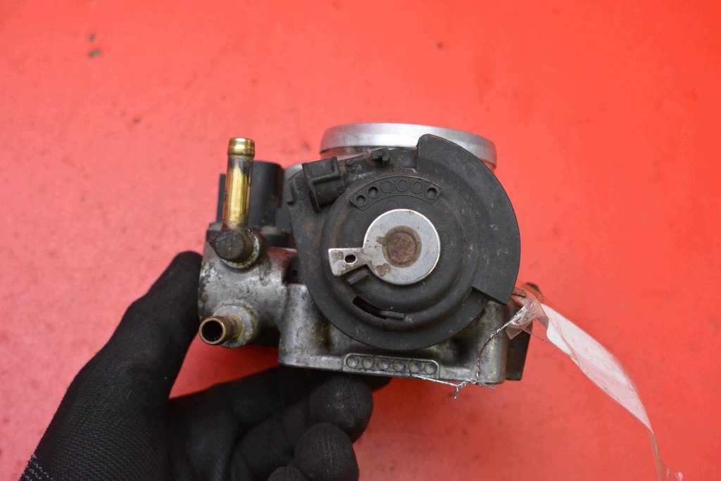 valvola a farfalla 06A133064H VW NEW BEETLE 2.0 8V 115 KM 98-05