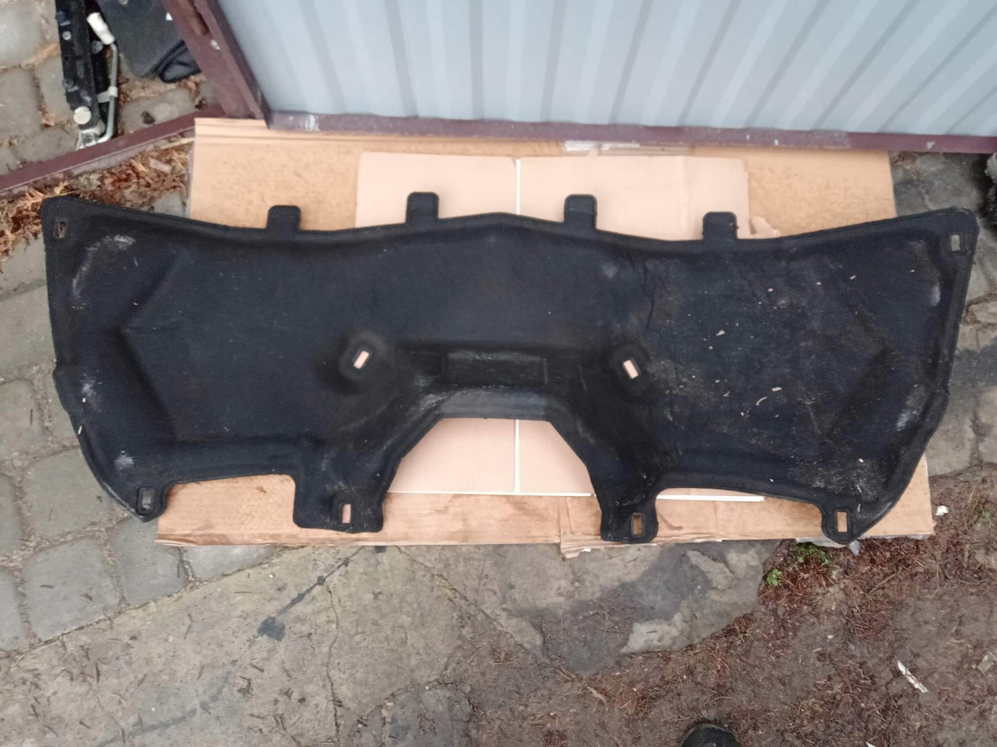 Звукоізоляція капота ford C-max 2013 рік