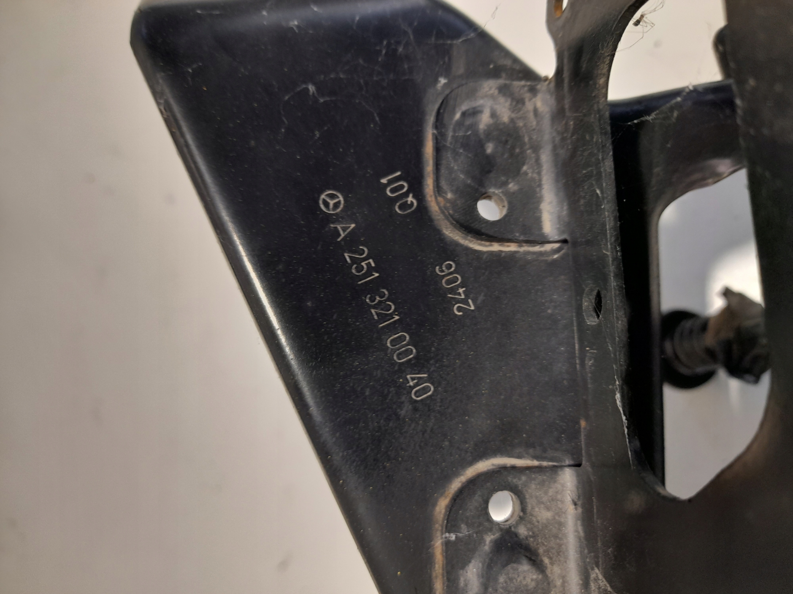 bracket KOMPRESORA springing AIRMATIC SPREZARKI MERCEDES W251