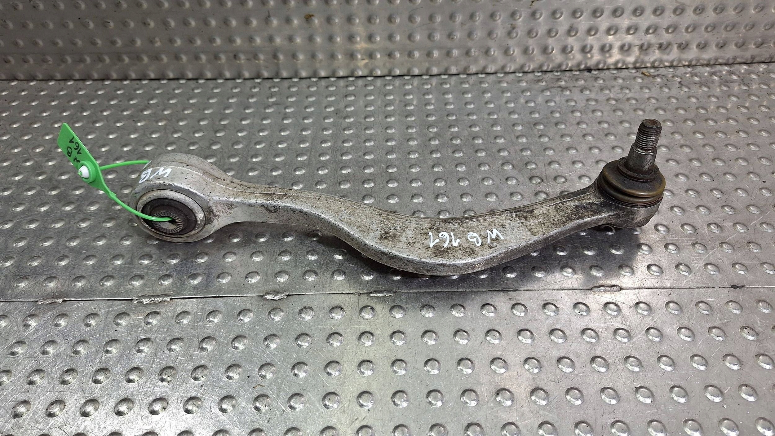 arm left front lower 1138477 BMW 8 E31 E32