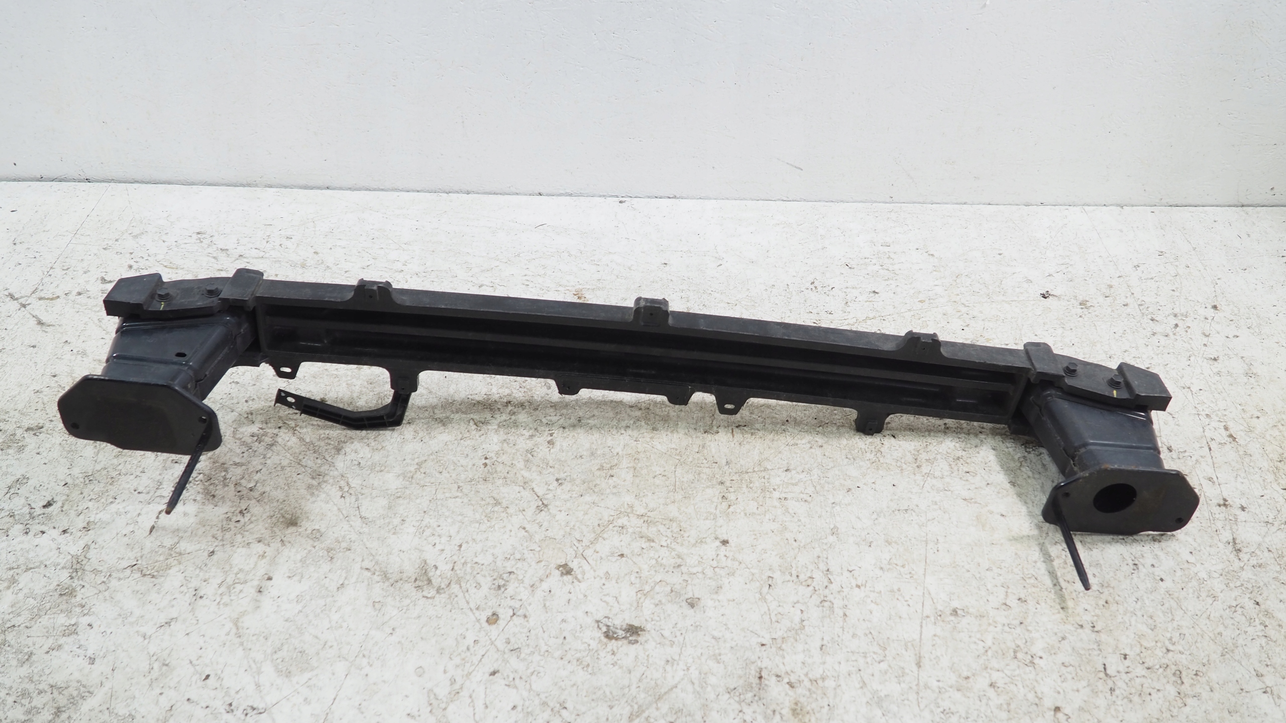 Hyundai i30 III bumper support rear part 86631-J9100