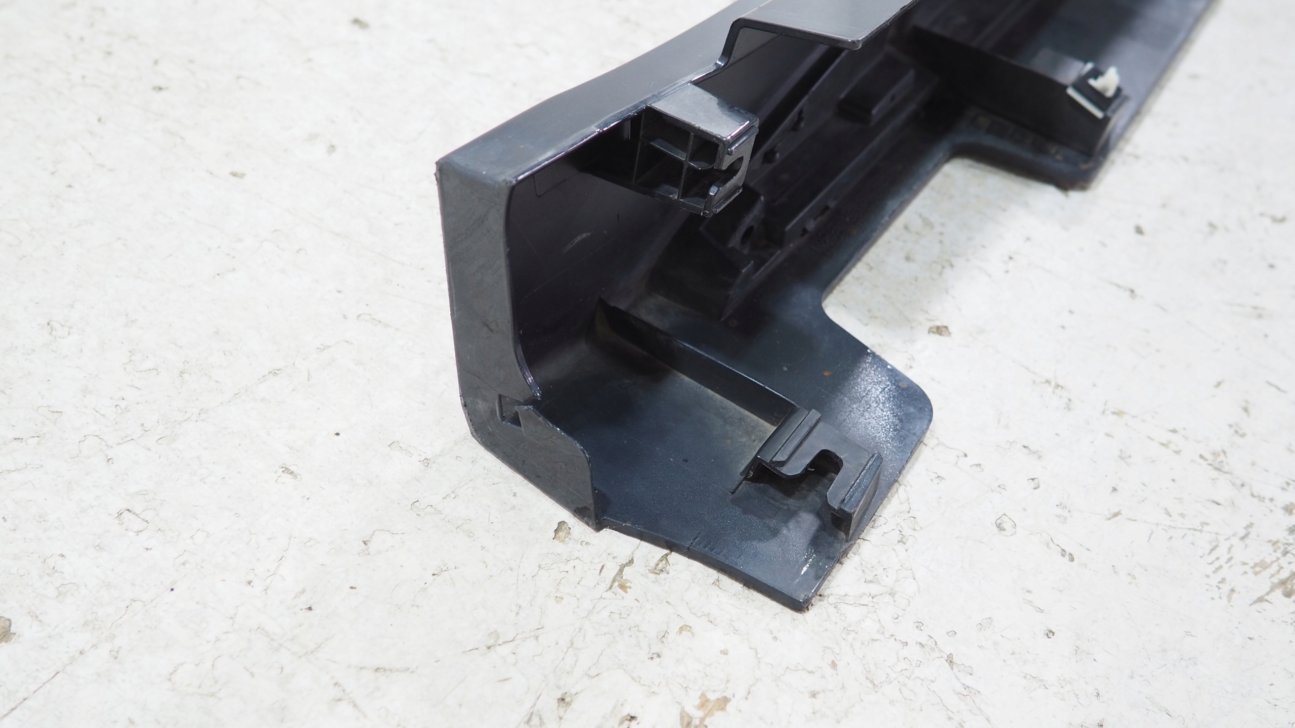Kia Pro Ceed III GT Line moulding threshold right 87754-J7700