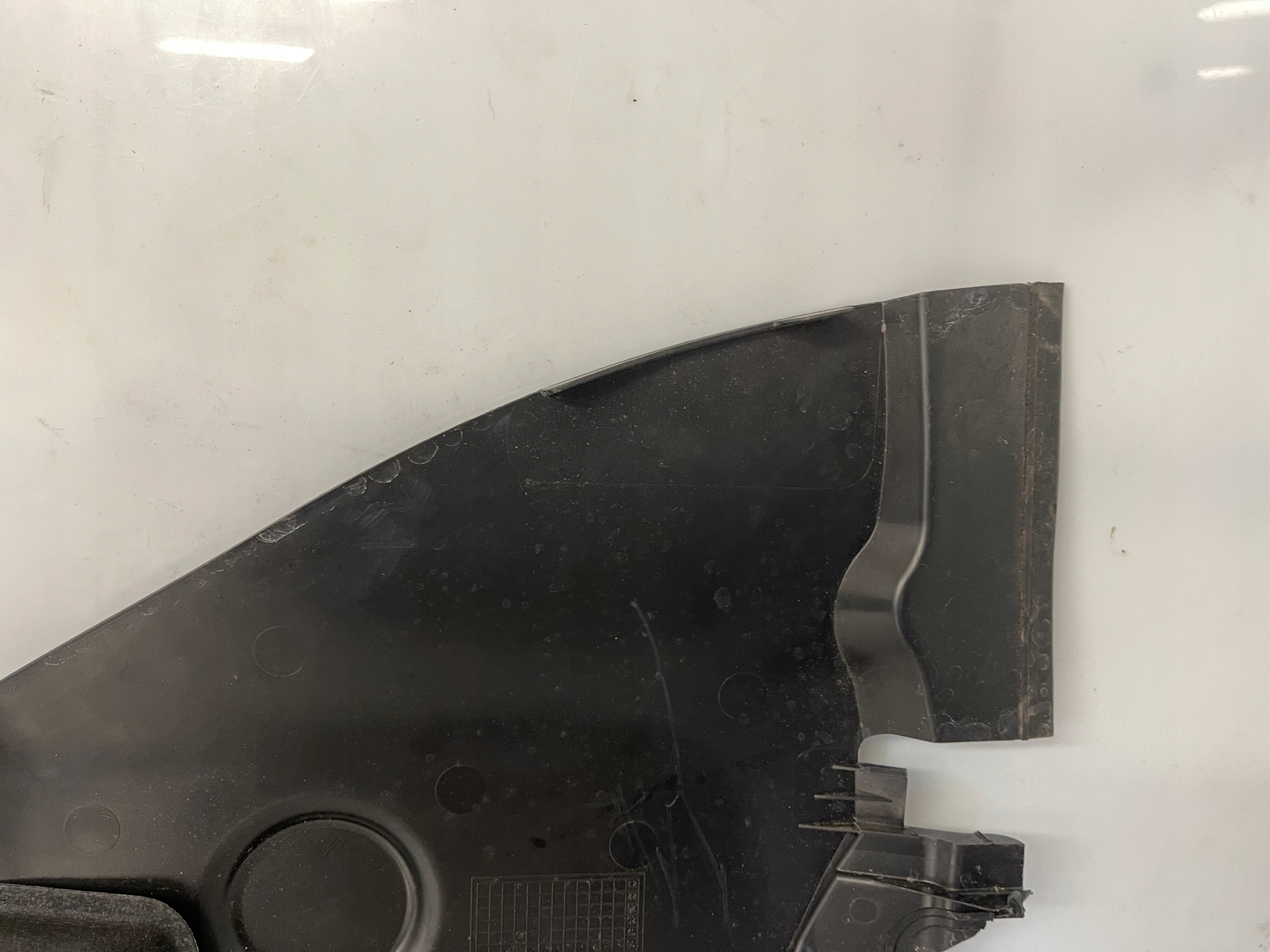 BMW 1 F20 cover under the window plastic 7265119