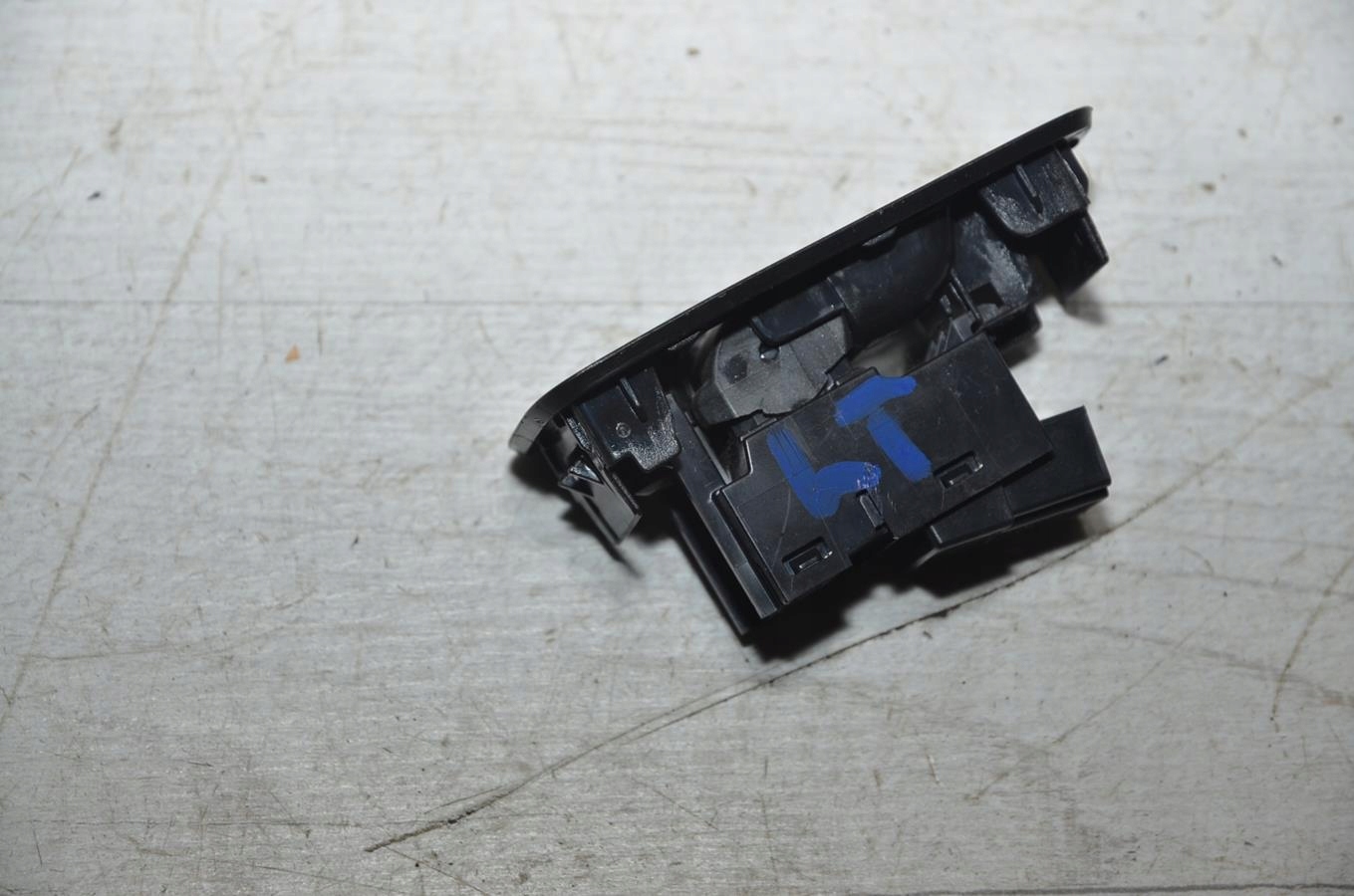 switch windows left rear part Volvo V40 II lift