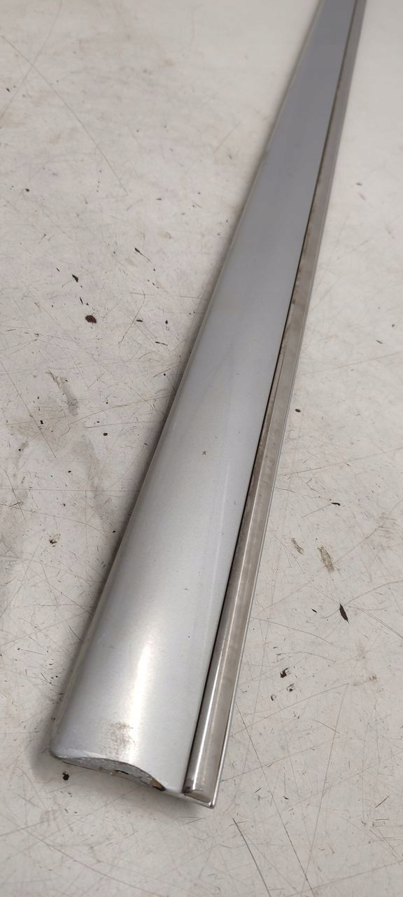 moulding door left front Mercedes W220 744