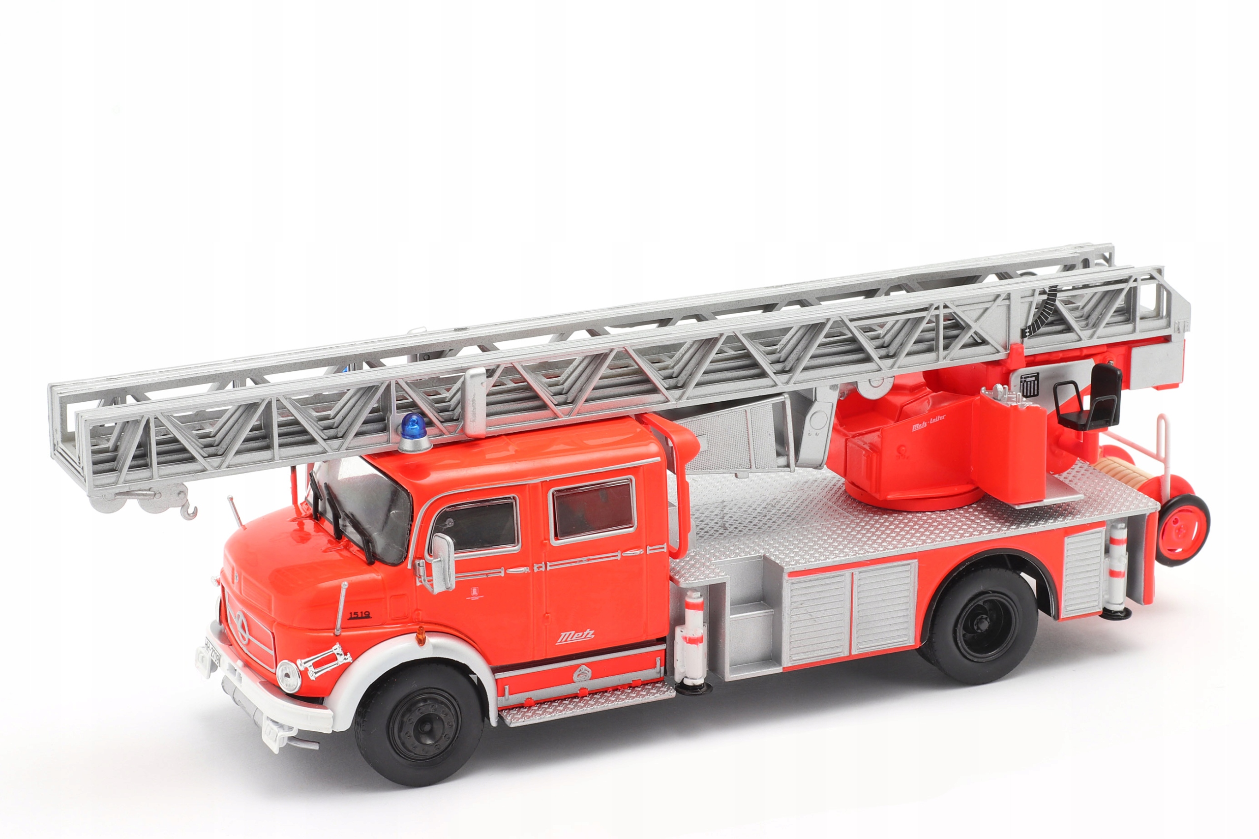 Altaya Mercedes-benz L1519 DLK30 Pompiers Metz France – Hasiči 1:43