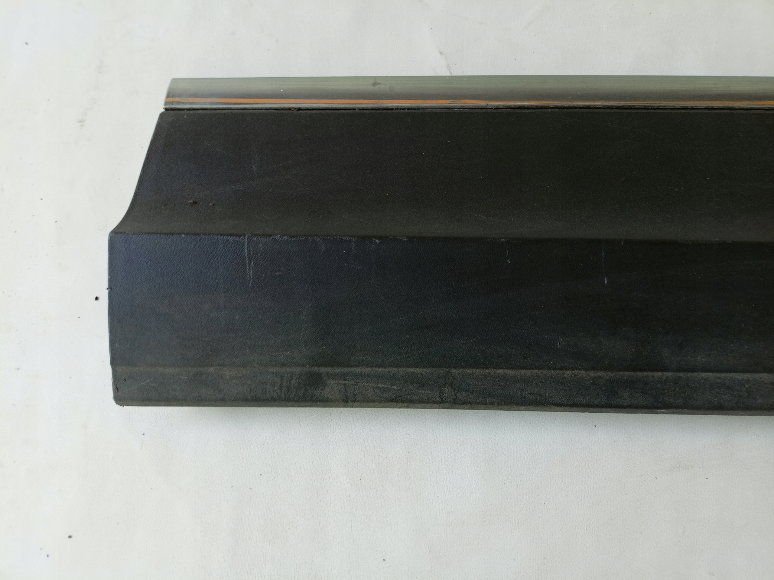 moulding door right front VW Tiguan 5NA